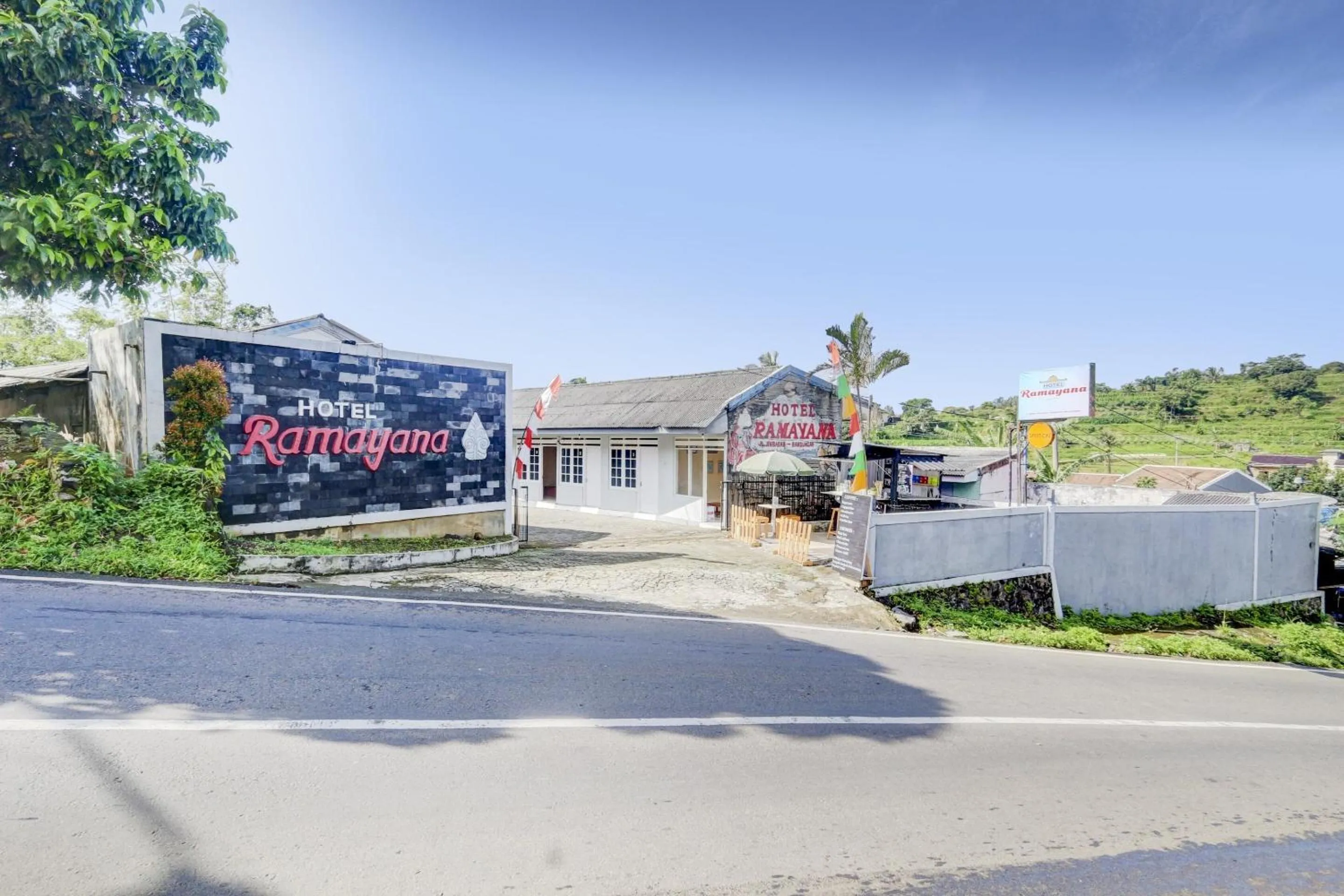 Facade/entrance in Hotel O Ramayana