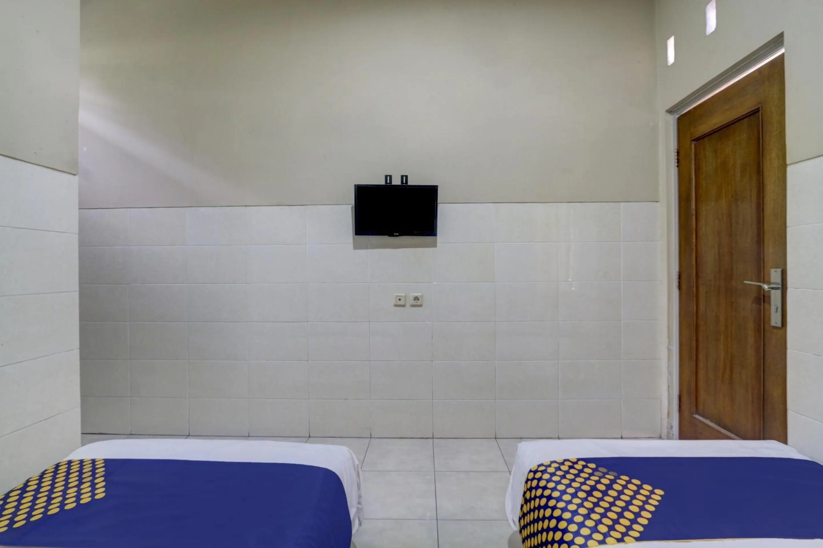 Bedroom, Bed in OYO Life 90159 Puri Asoka Guest House