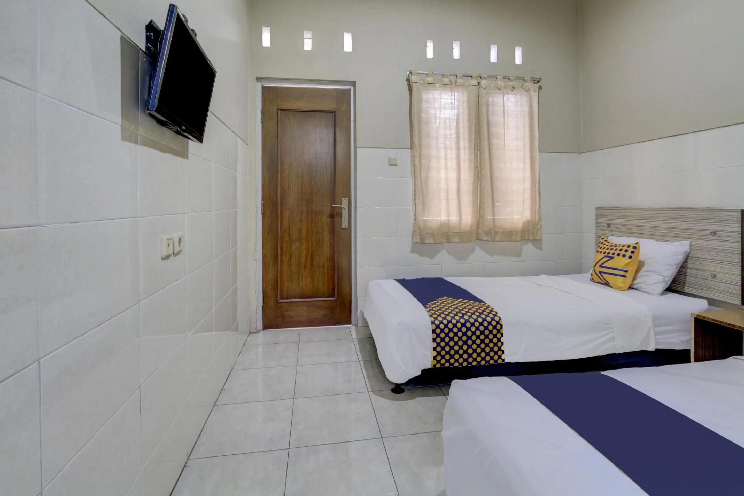 Bedroom, Bed in OYO Life 90159 Puri Asoka Guest House