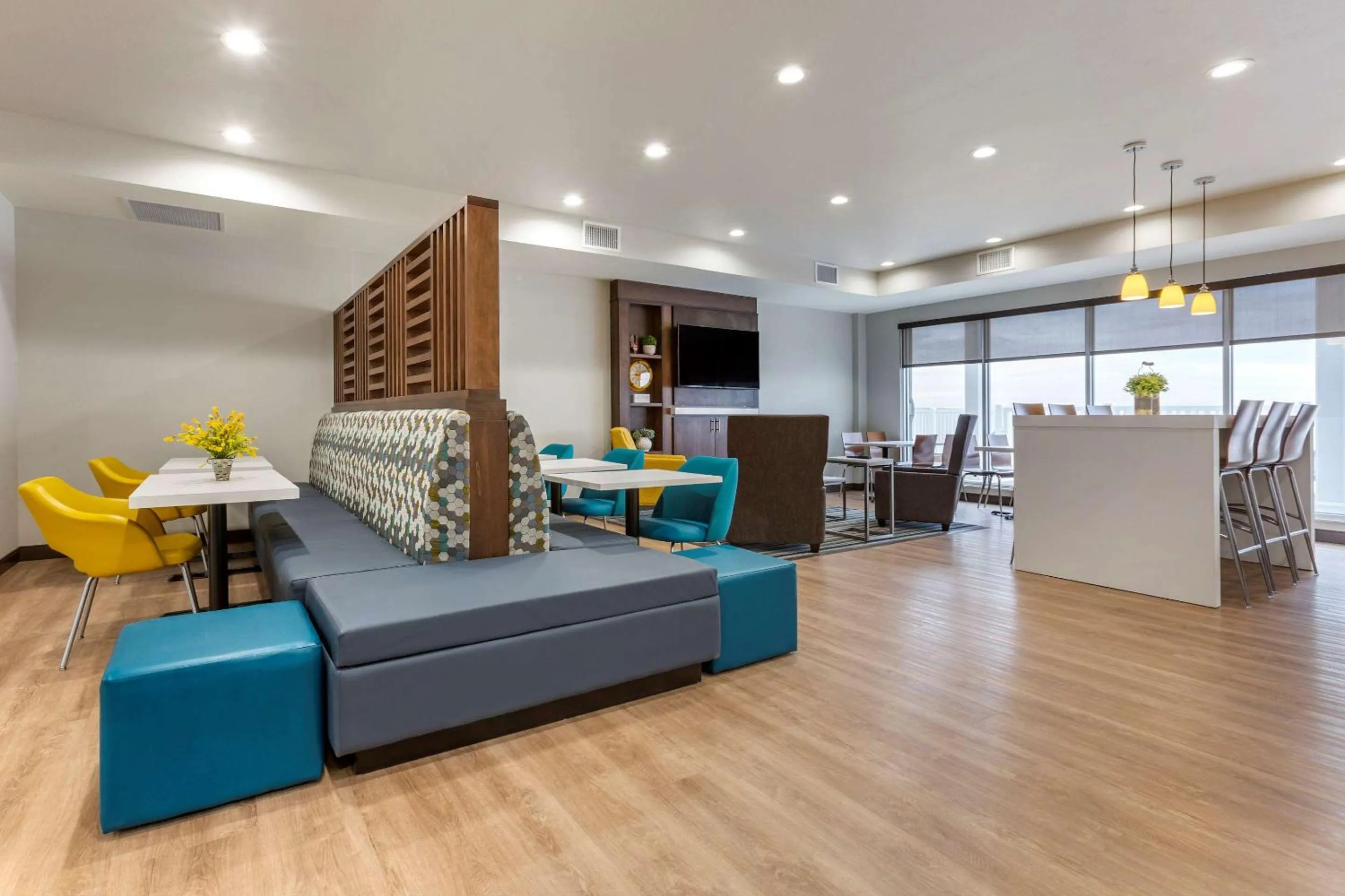 Restaurant/places to eat in MainStay Suites Carlsbad South