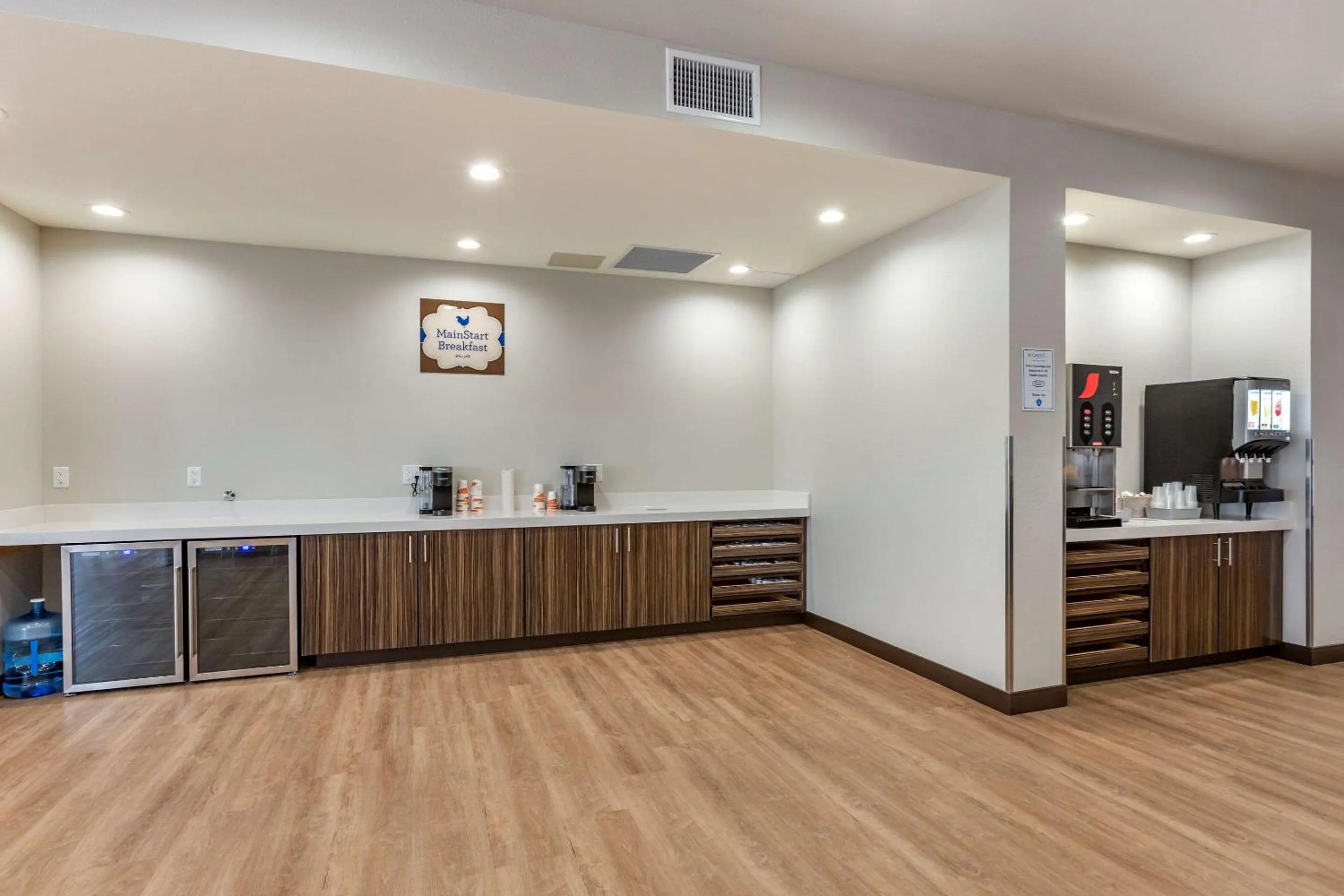 Restaurant/places to eat in MainStay Suites Carlsbad South