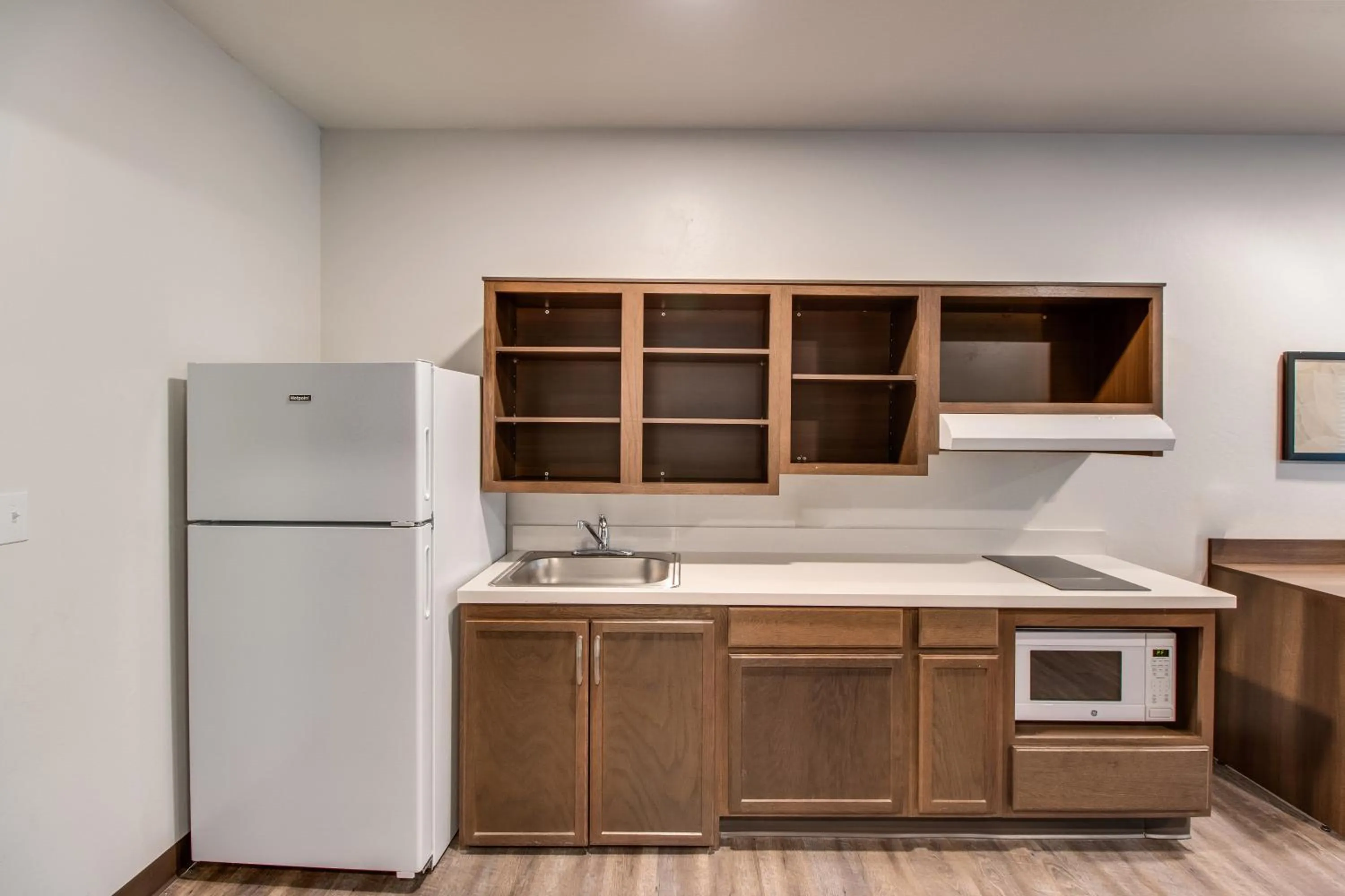 Kitchen or kitchenette in WoodSpring Suites Bakersfield Airport