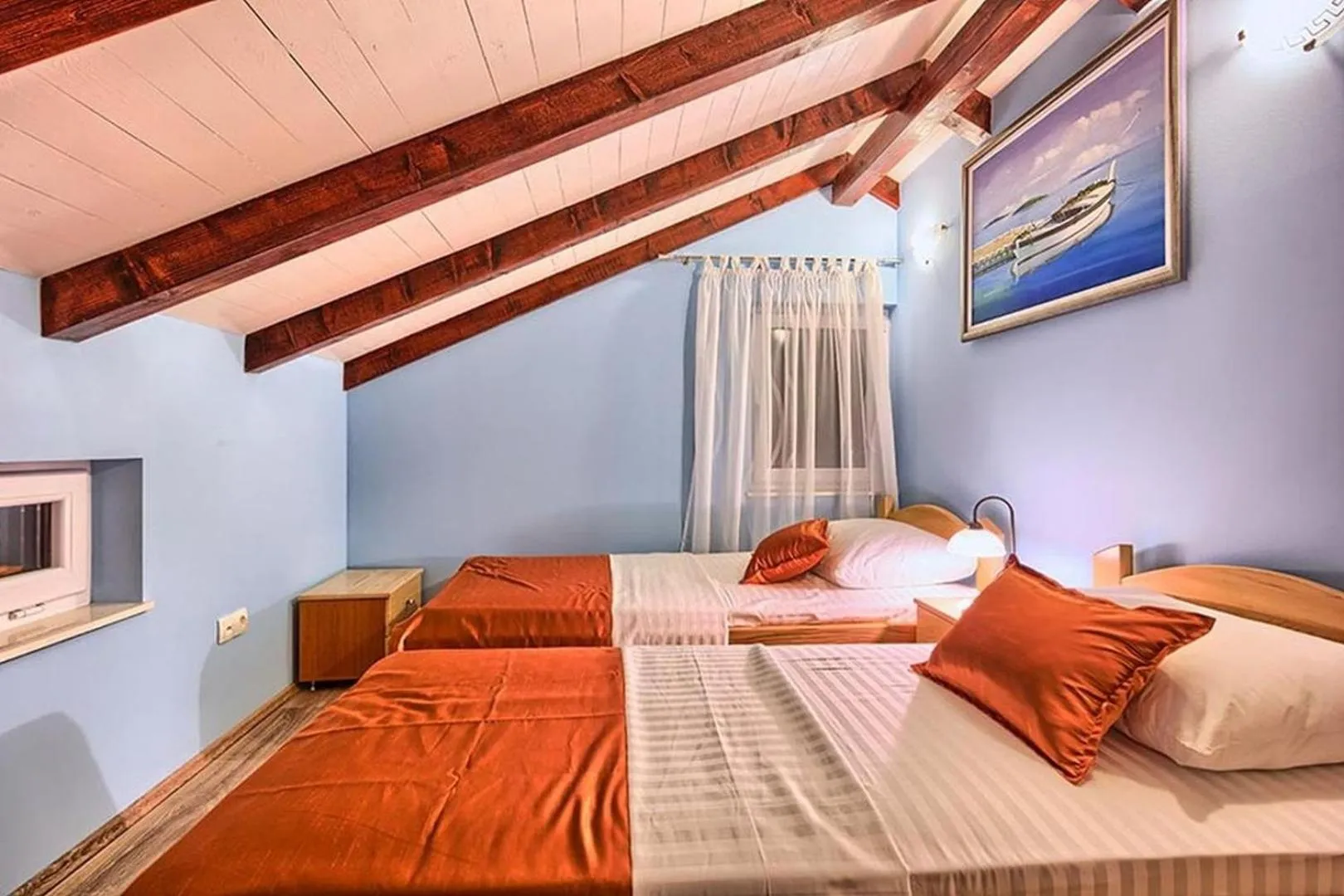 Bed in Luxury Beachfront Villa Dalmatino Trogir with private pool right at the beach in Okrug Gornji - Ciovo