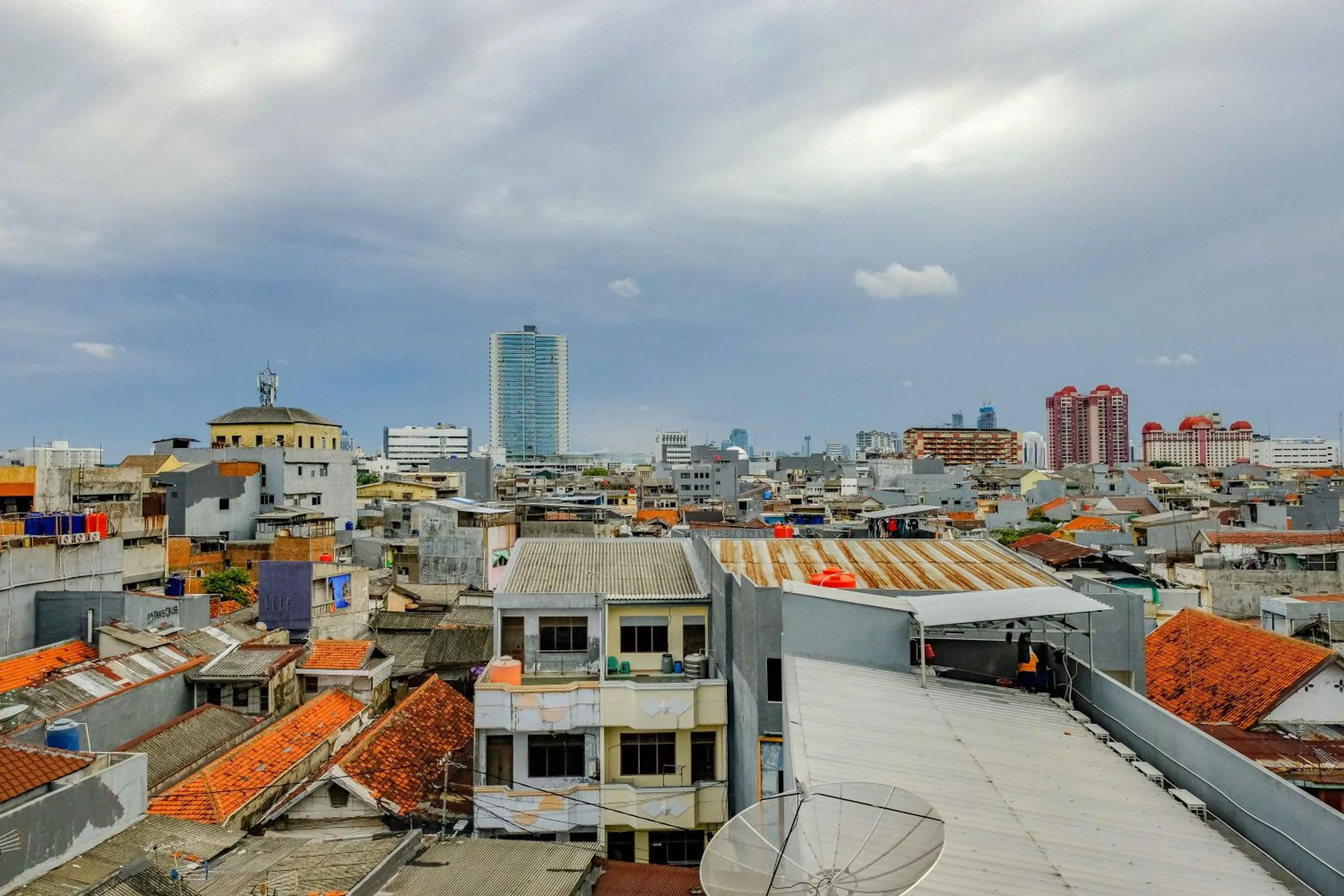 RedDoorz near Pasar Baru 3