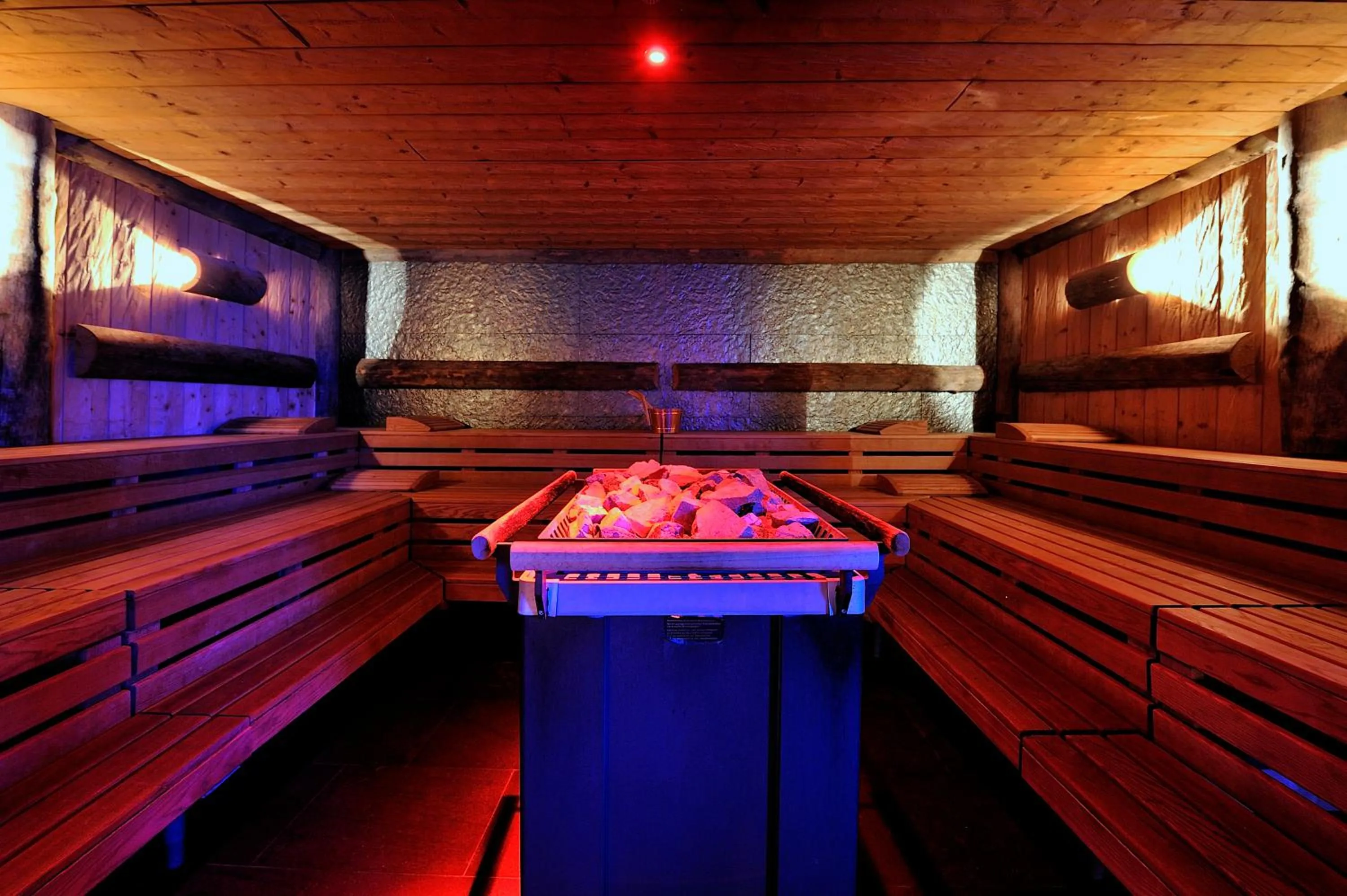 Property building in Maloves Resort & Spa, pokoje w bocznych budynkach