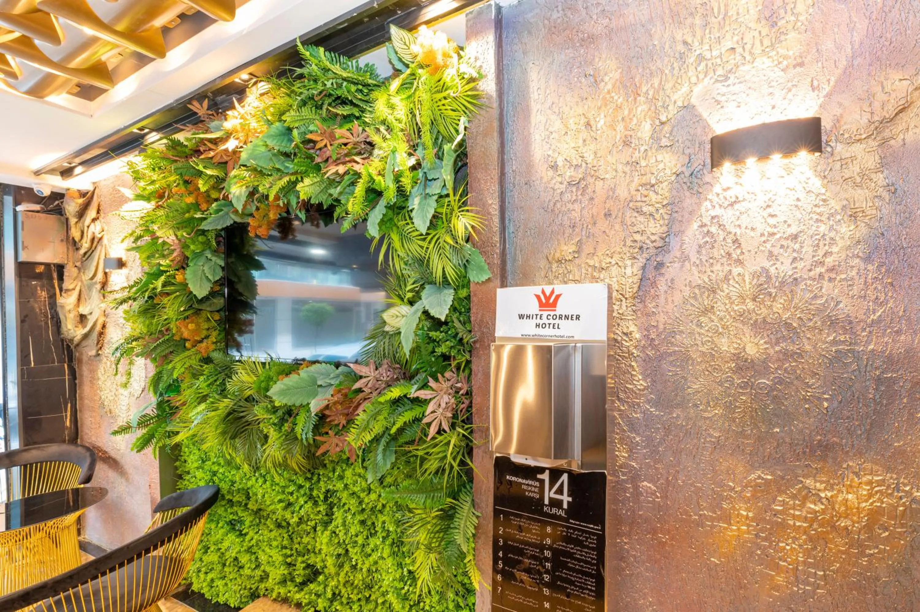 Lobby or reception in White Corner Hotel