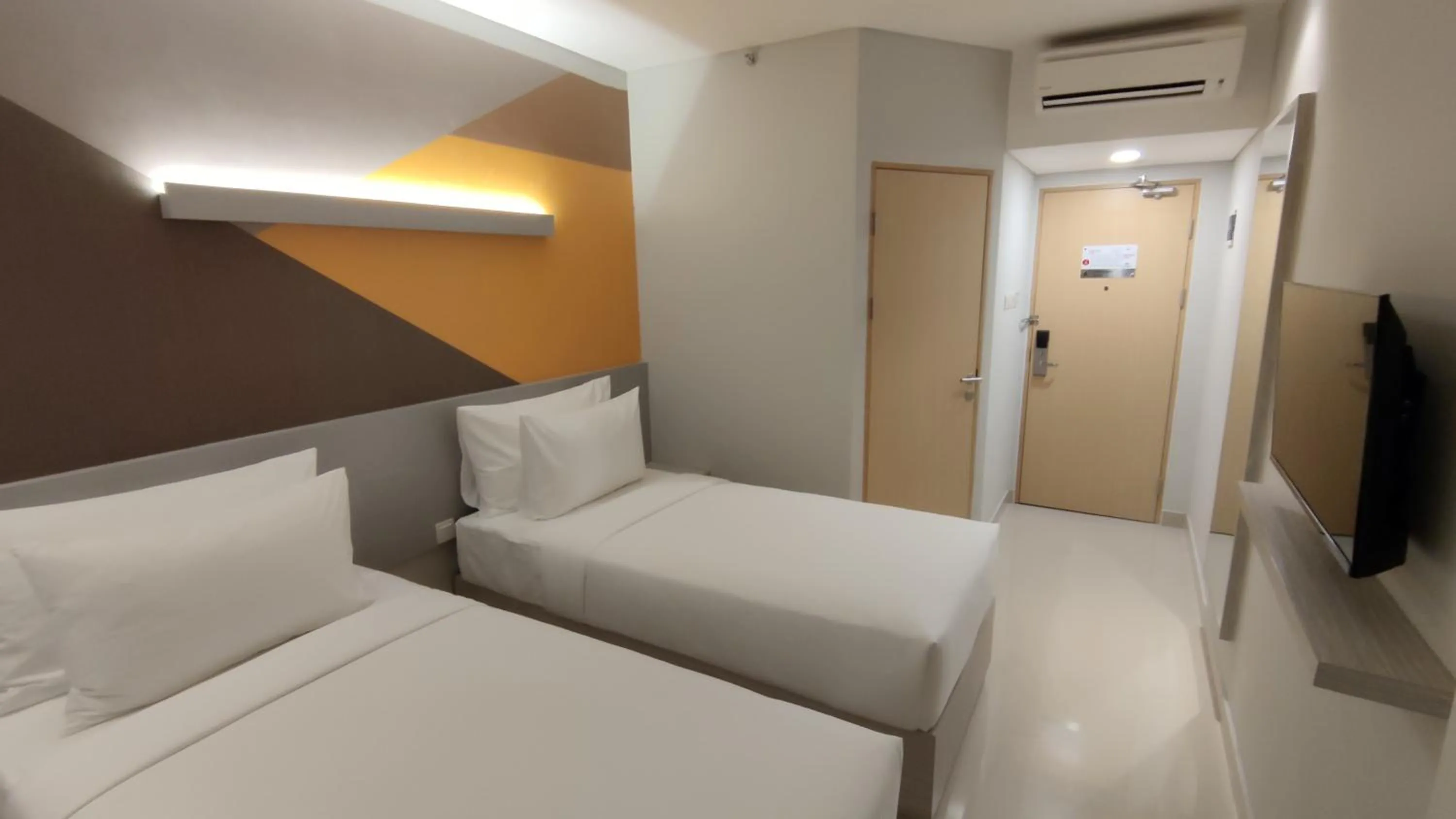 Bedroom, Bed in Agogo Downtown Hotel Surabaya
