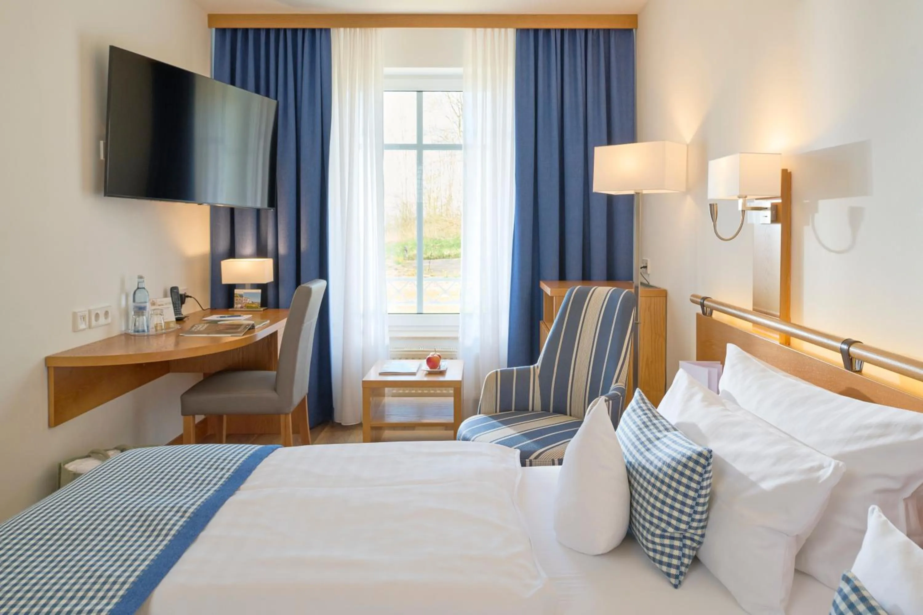 Photo of the whole room, Bed in Hotel Bernstein