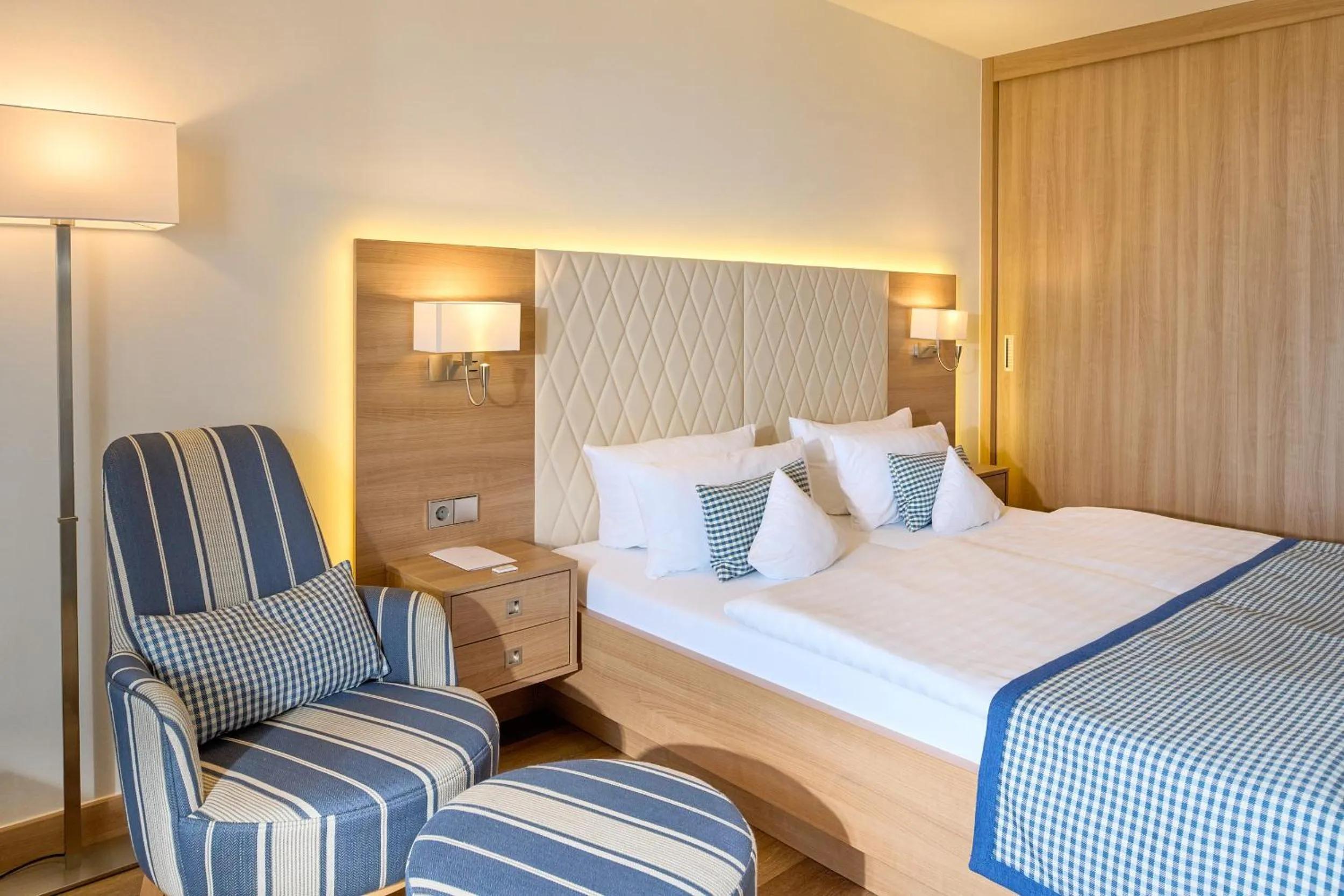 Photo of the whole room, Bed in Hotel Bernstein