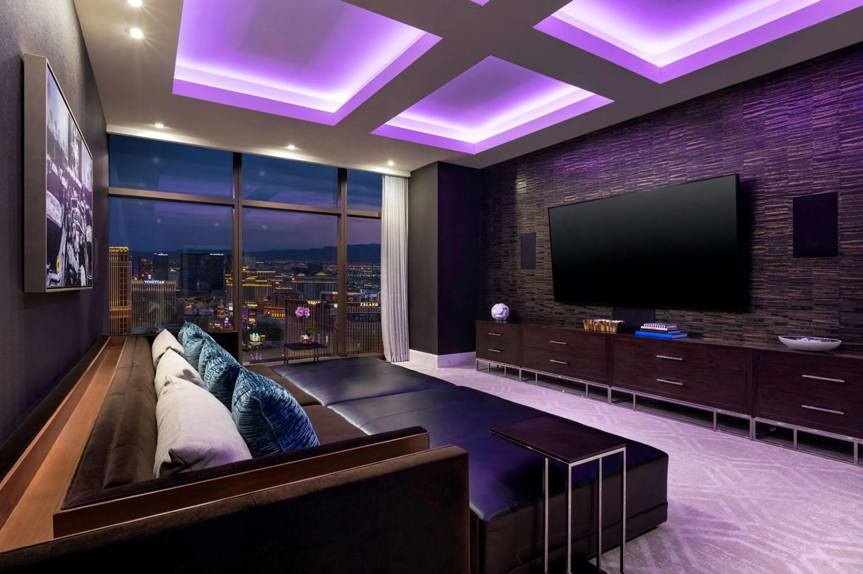 Living room in Crockfords Las Vegas, LXR Hotels & Resorts at Resorts World