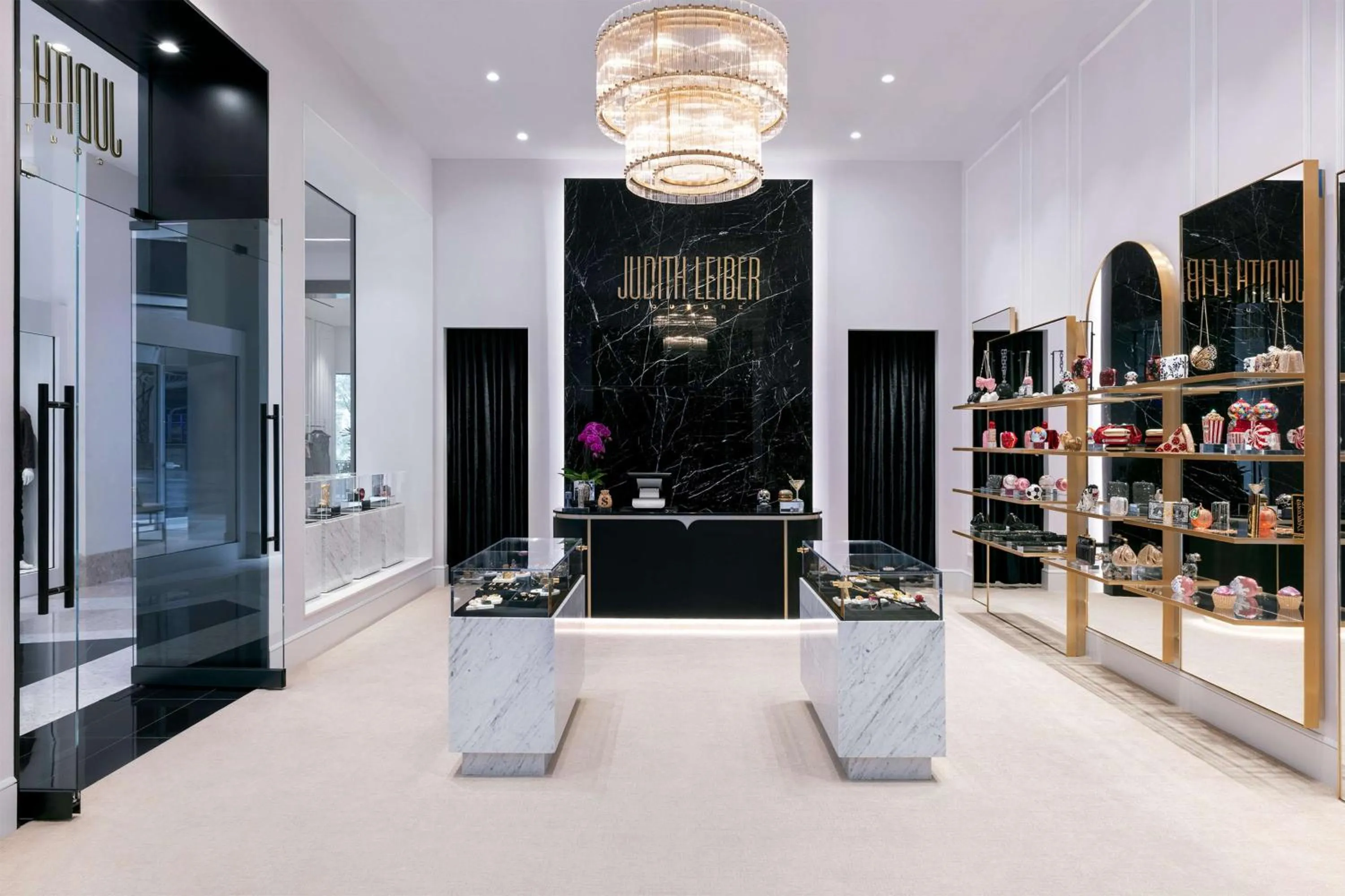 Dining area in Crockfords Las Vegas, LXR Hotels & Resorts at Resorts World