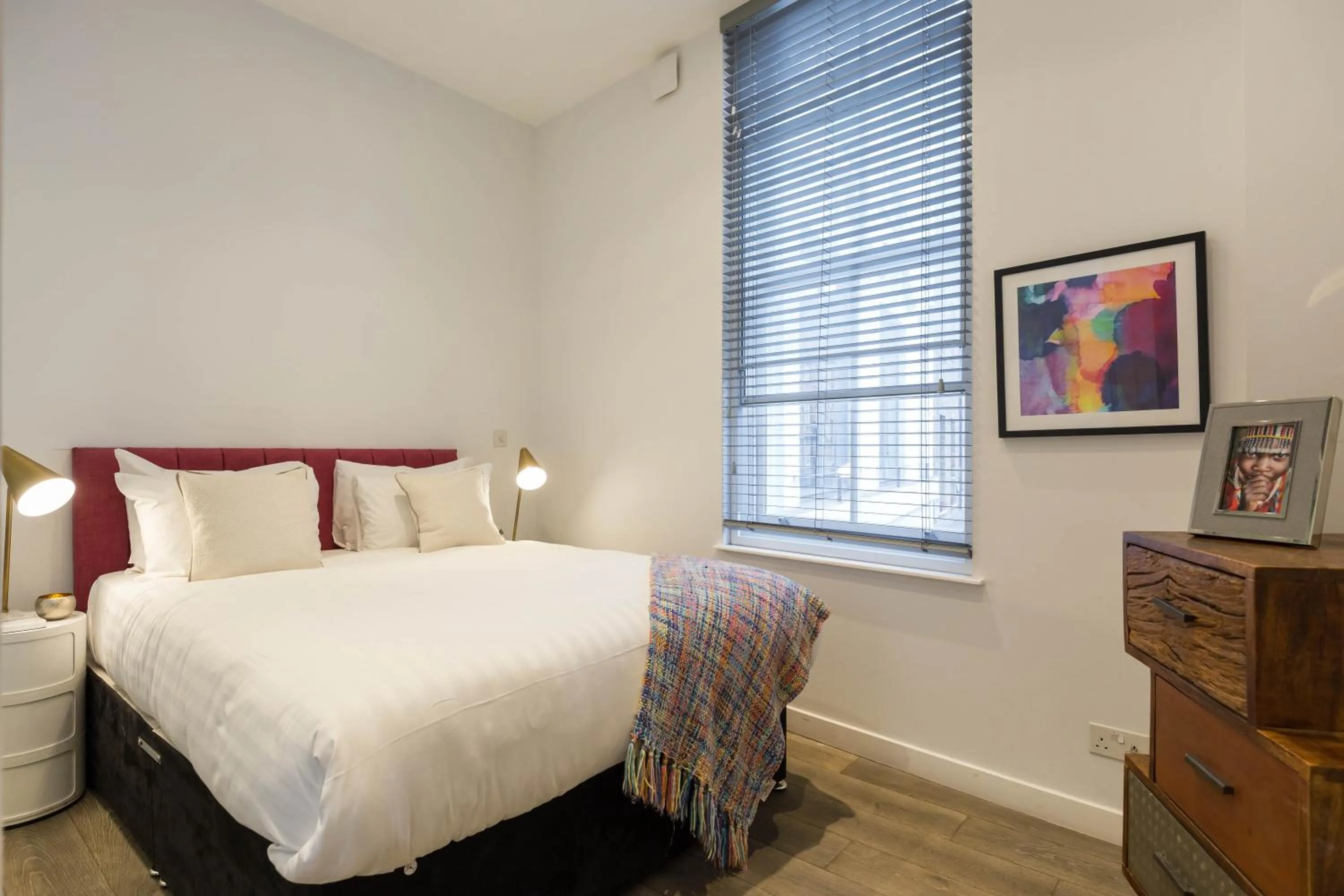 Bed in Urban Chic - Rathbone