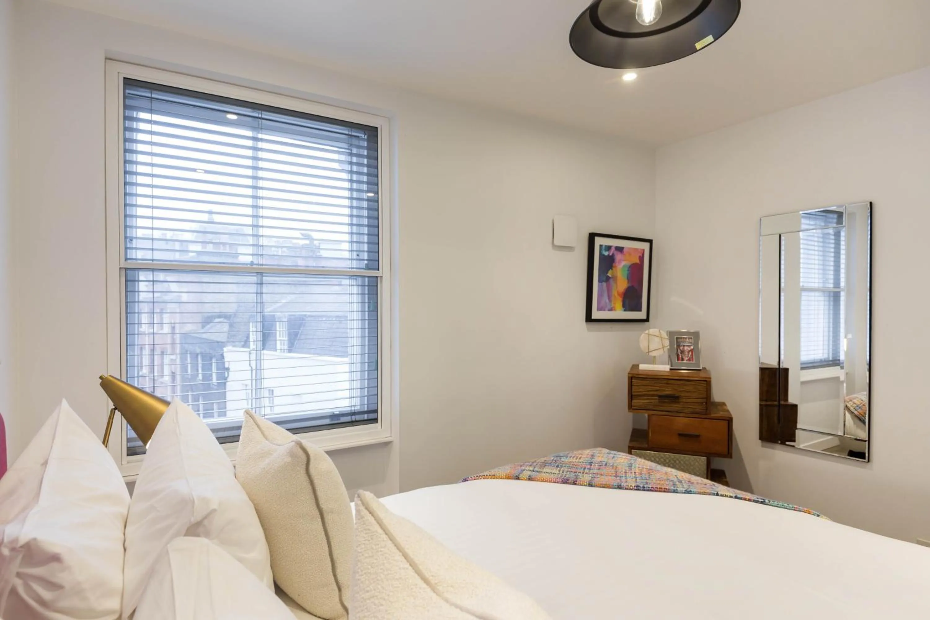 View (from property/room), Bed in Urban Chic - Rathbone