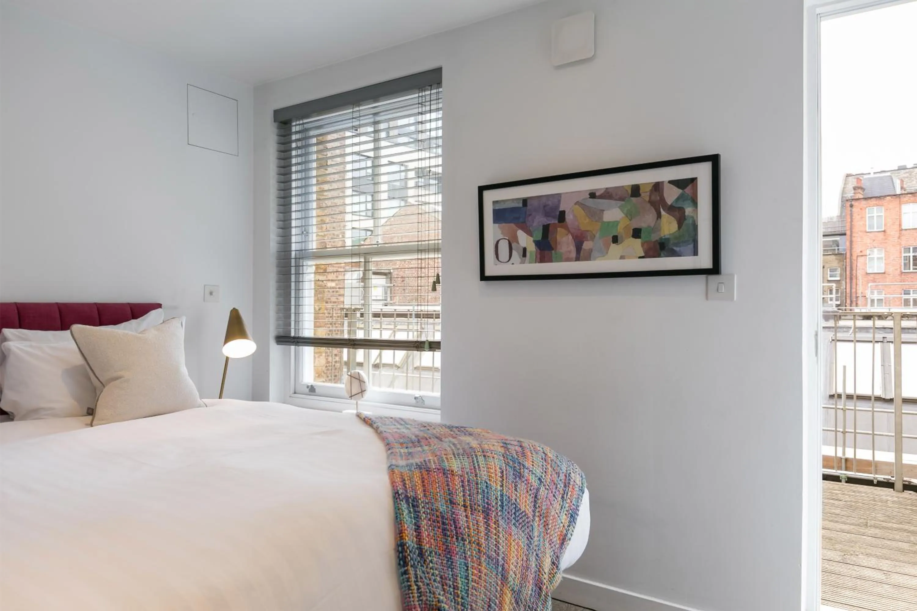 View (from property/room), Bed in Urban Chic - Rathbone