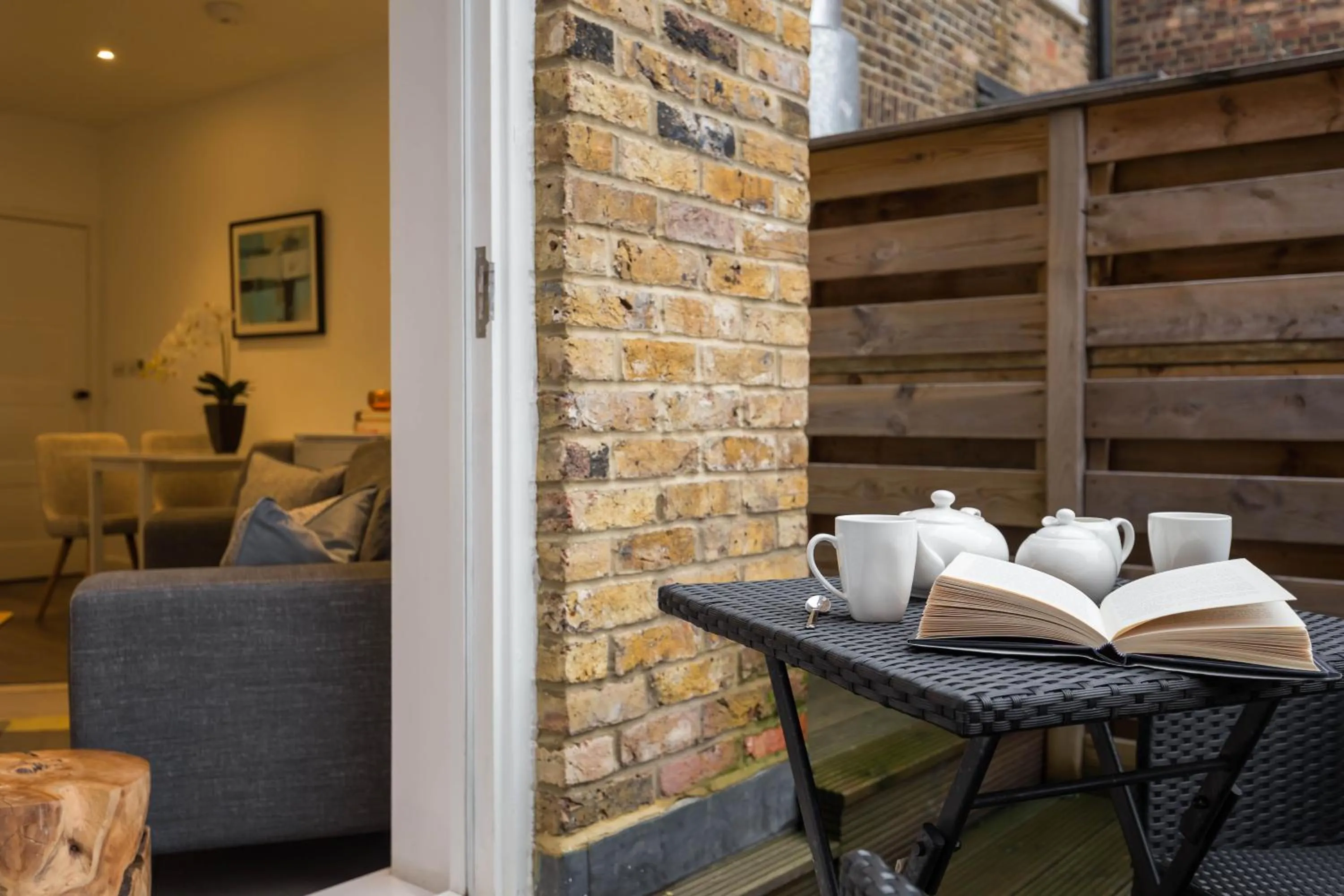 Balcony/Terrace in Urban Chic - Rathbone