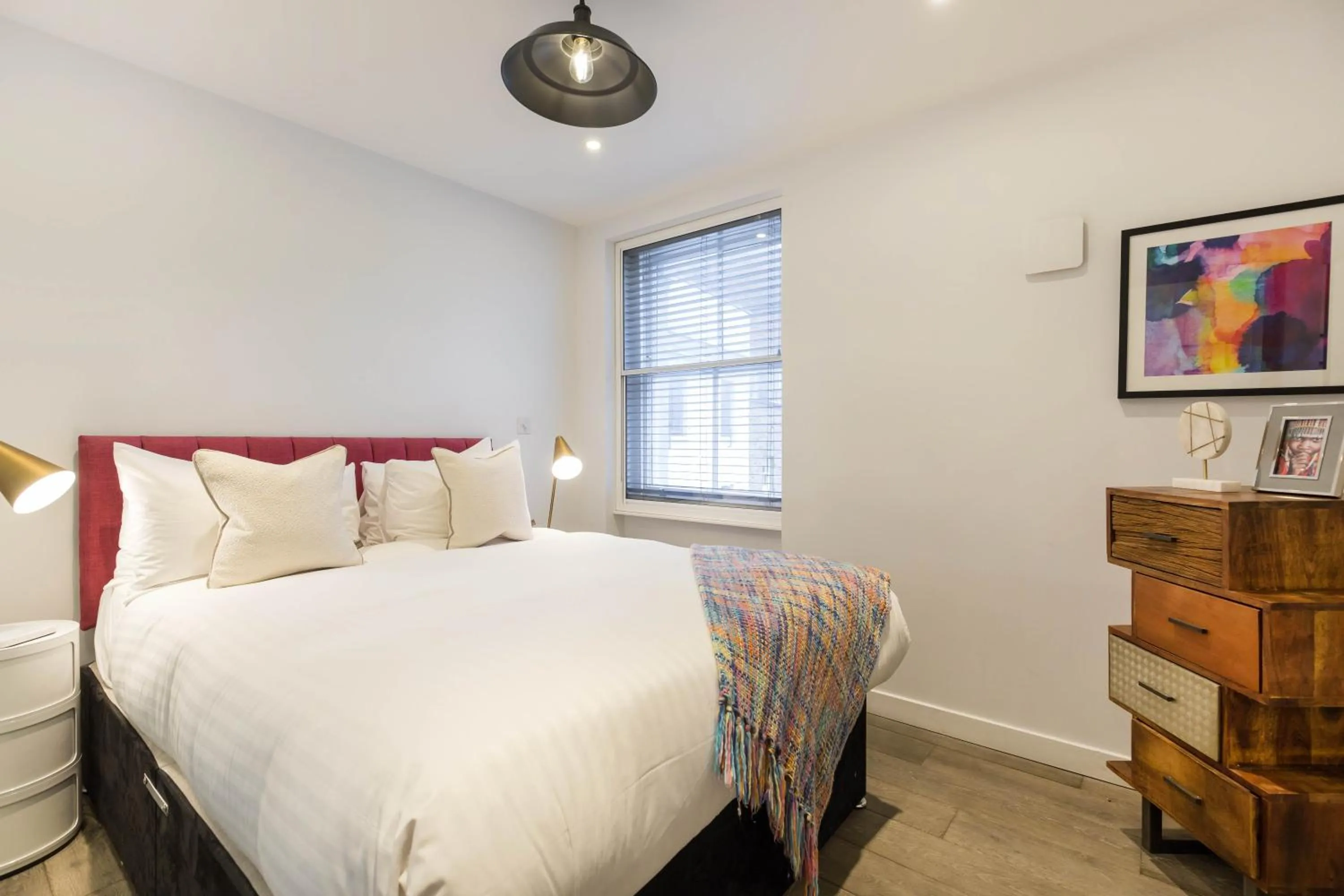 Bed in Urban Chic - Rathbone