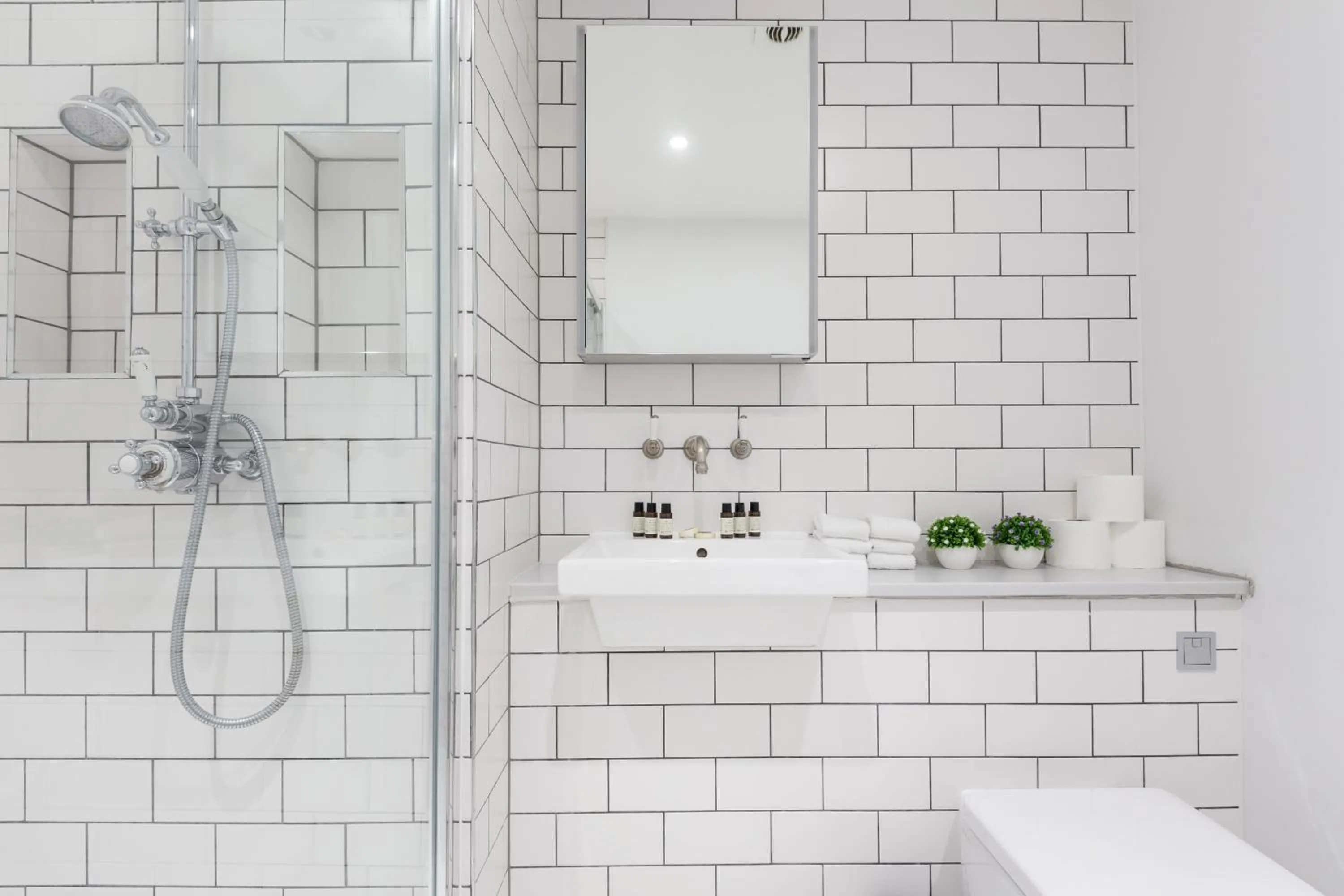 Shower in Urban Chic - Rathbone