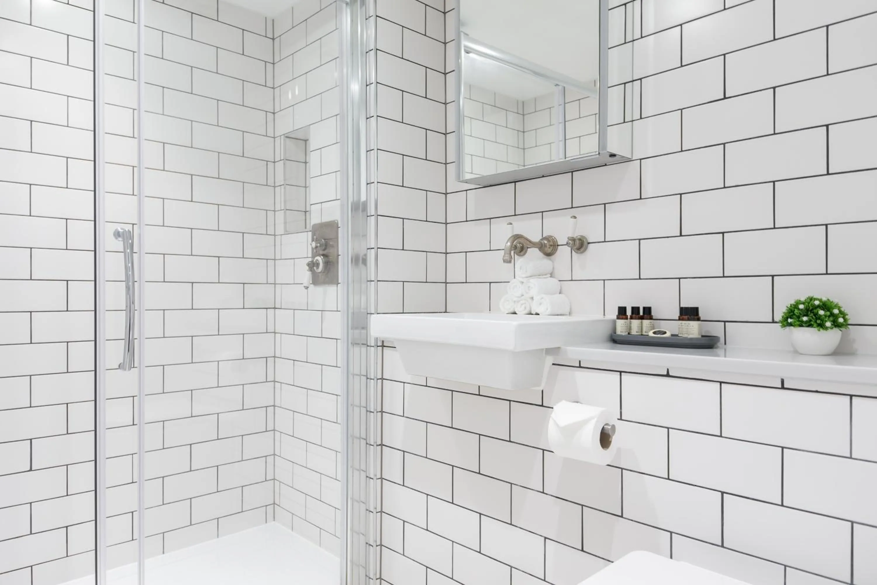 Shower in Urban Chic - Rathbone