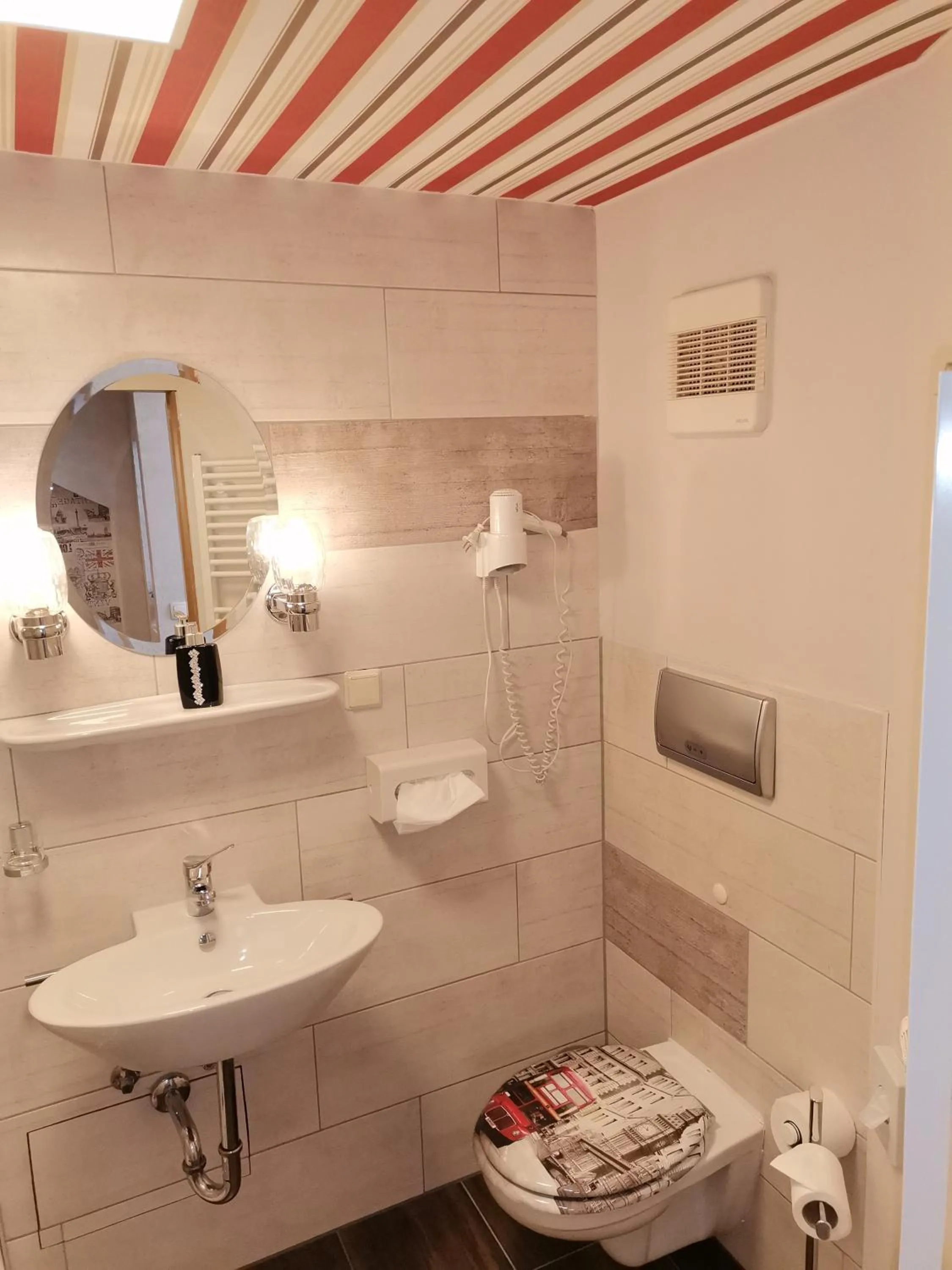 Bathroom in Boulevardhotel Sängerstadt - alle Zimmer klimatisiert