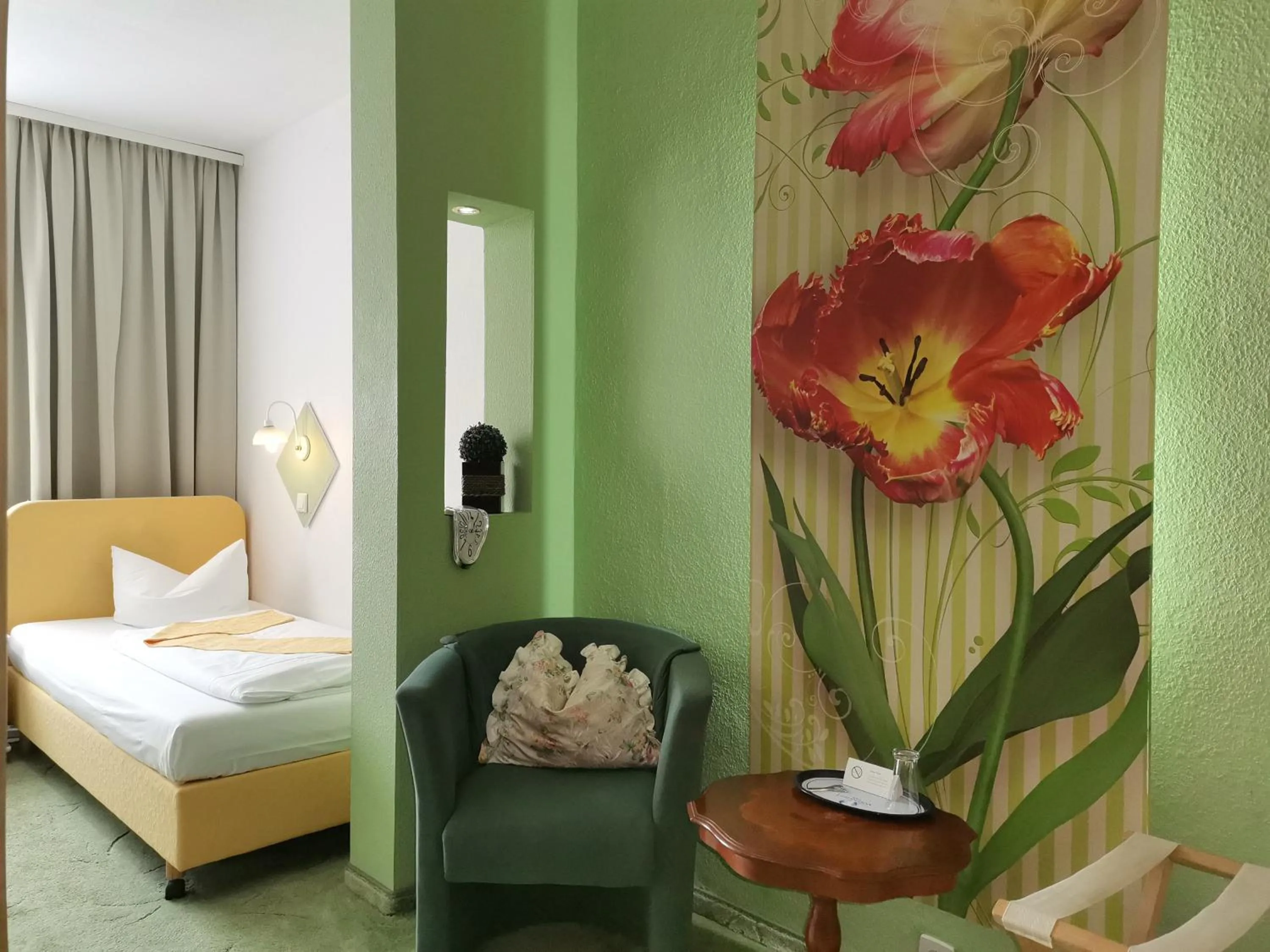 Photo of the whole room, Bed in Boulevardhotel Sängerstadt - alle Zimmer klimatisiert