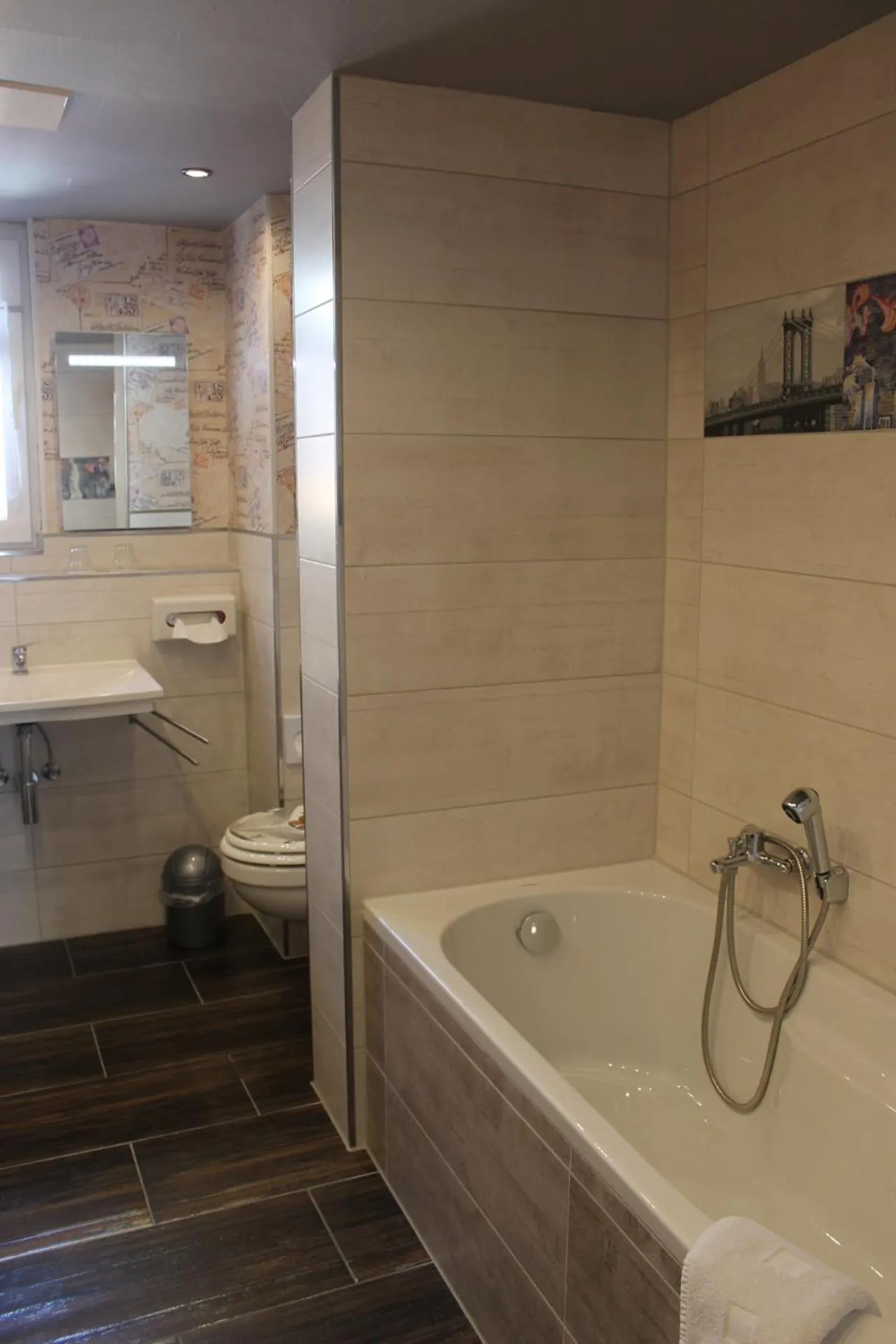 Bathroom in Boulevardhotel Sängerstadt - alle Zimmer klimatisiert