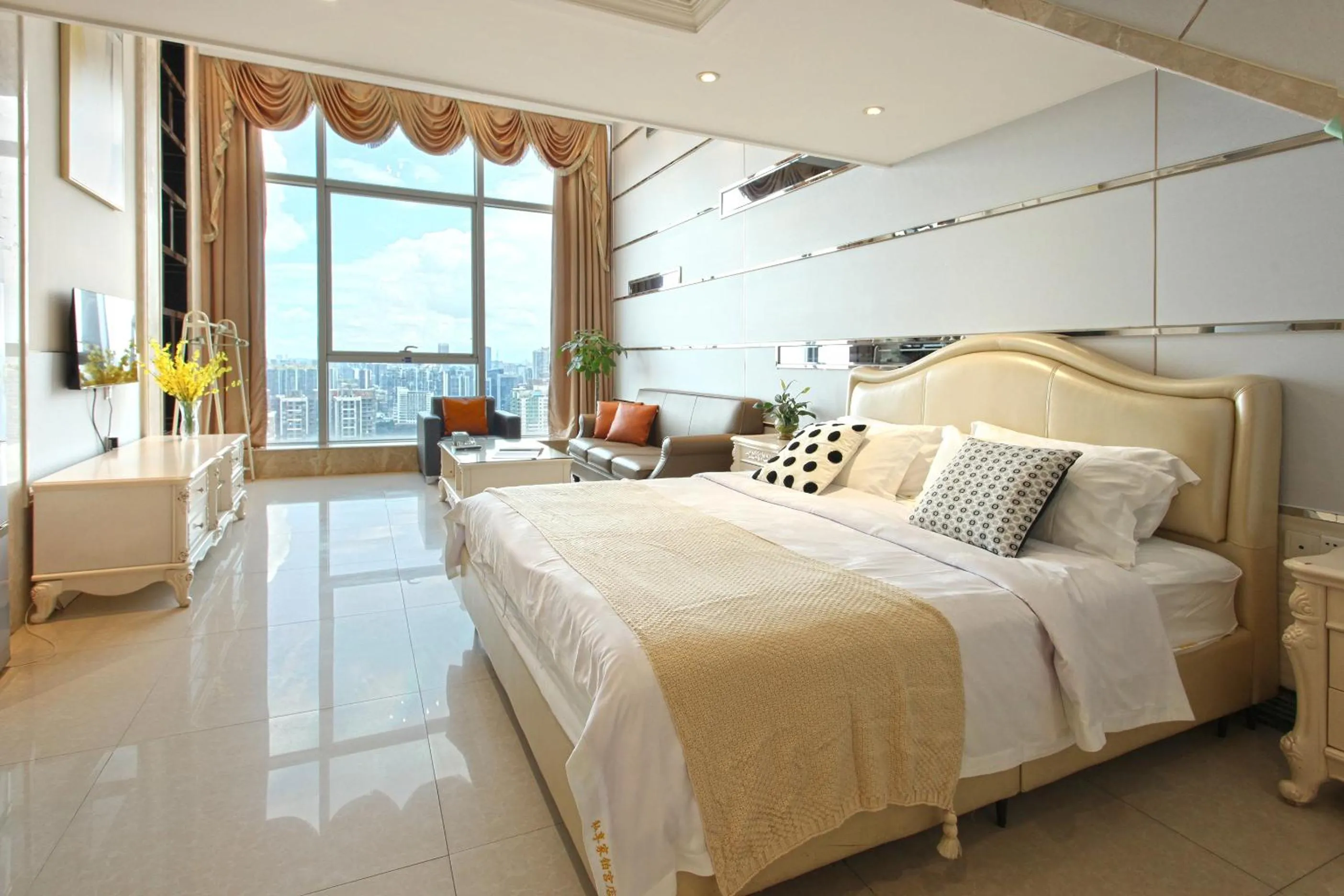 Living room, Bed in Barton International Residence Guangzhou - located in the city center adjacent to Beijing Road Pedestrian Street and Dafo Temple and close to the subway