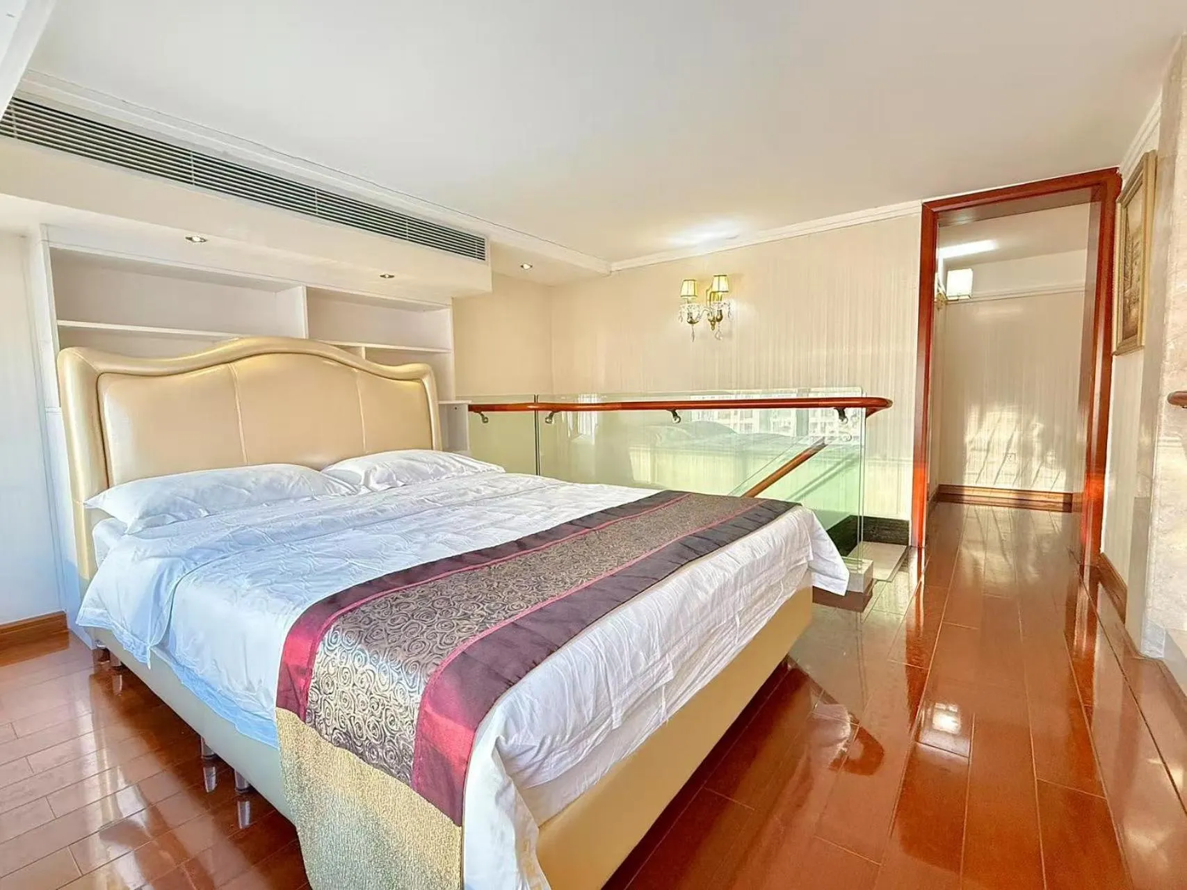 Bedroom, Bed in Barton International Residence Guangzhou - located in the city center adjacent to Beijing Road Pedestrian Street and Dafo Temple and close to the subway