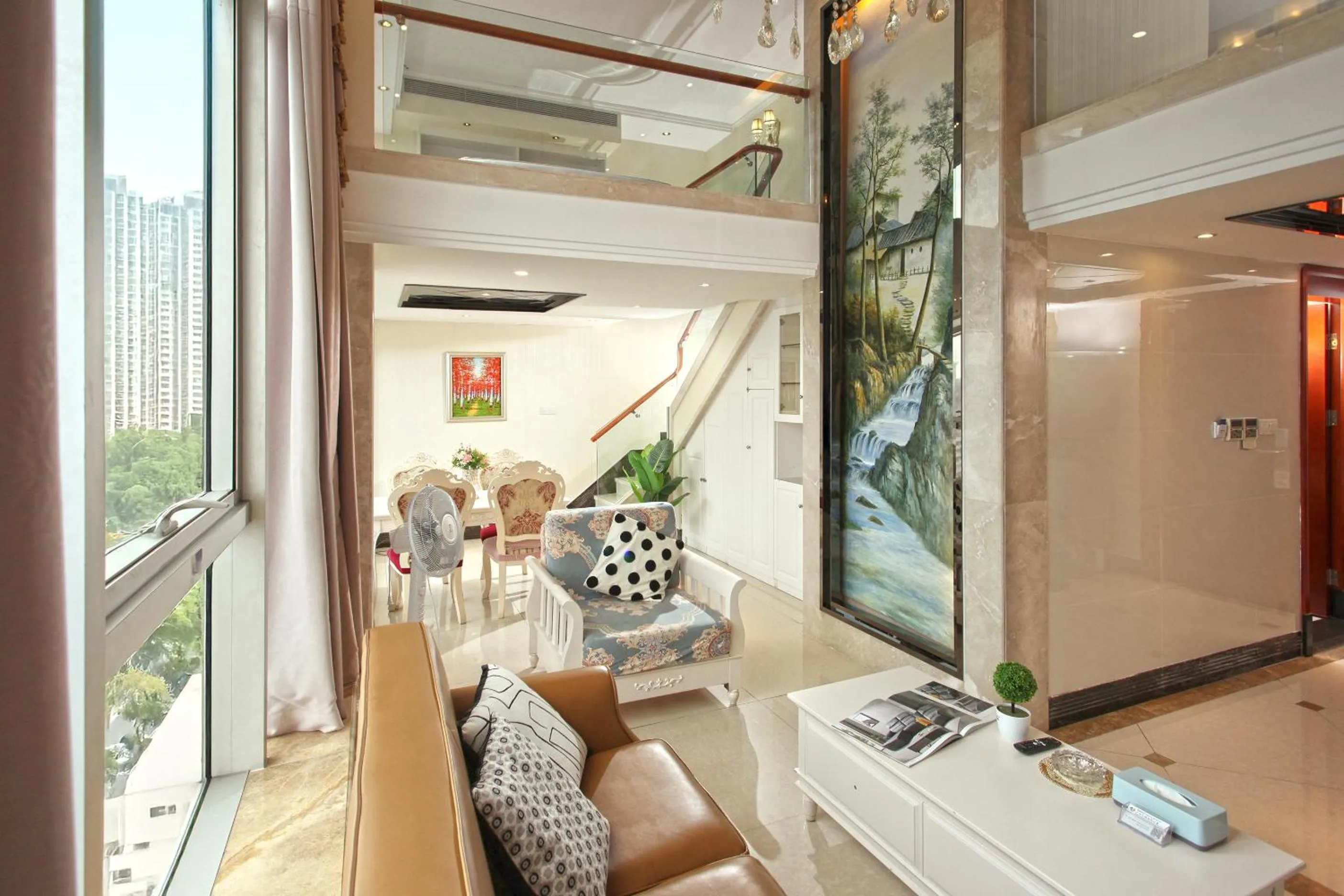 Living room in Barton International Residence Guangzhou - located in the city center adjacent to Beijing Road Pedestrian Street and Dafo Temple and close to the subway