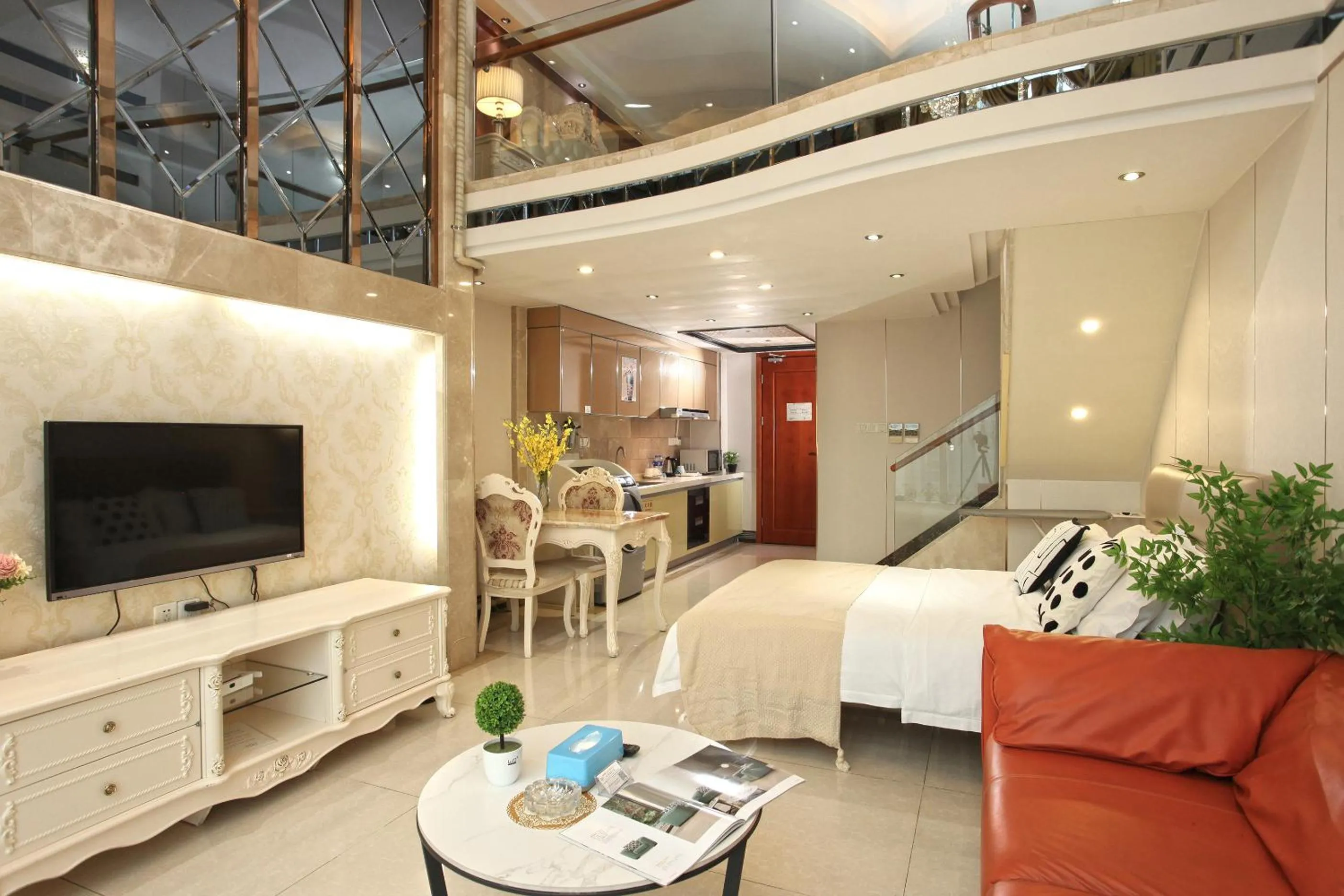 Living room, Bed in Barton International Residence Guangzhou - located in the city center adjacent to Beijing Road Pedestrian Street and Dafo Temple and close to the subway