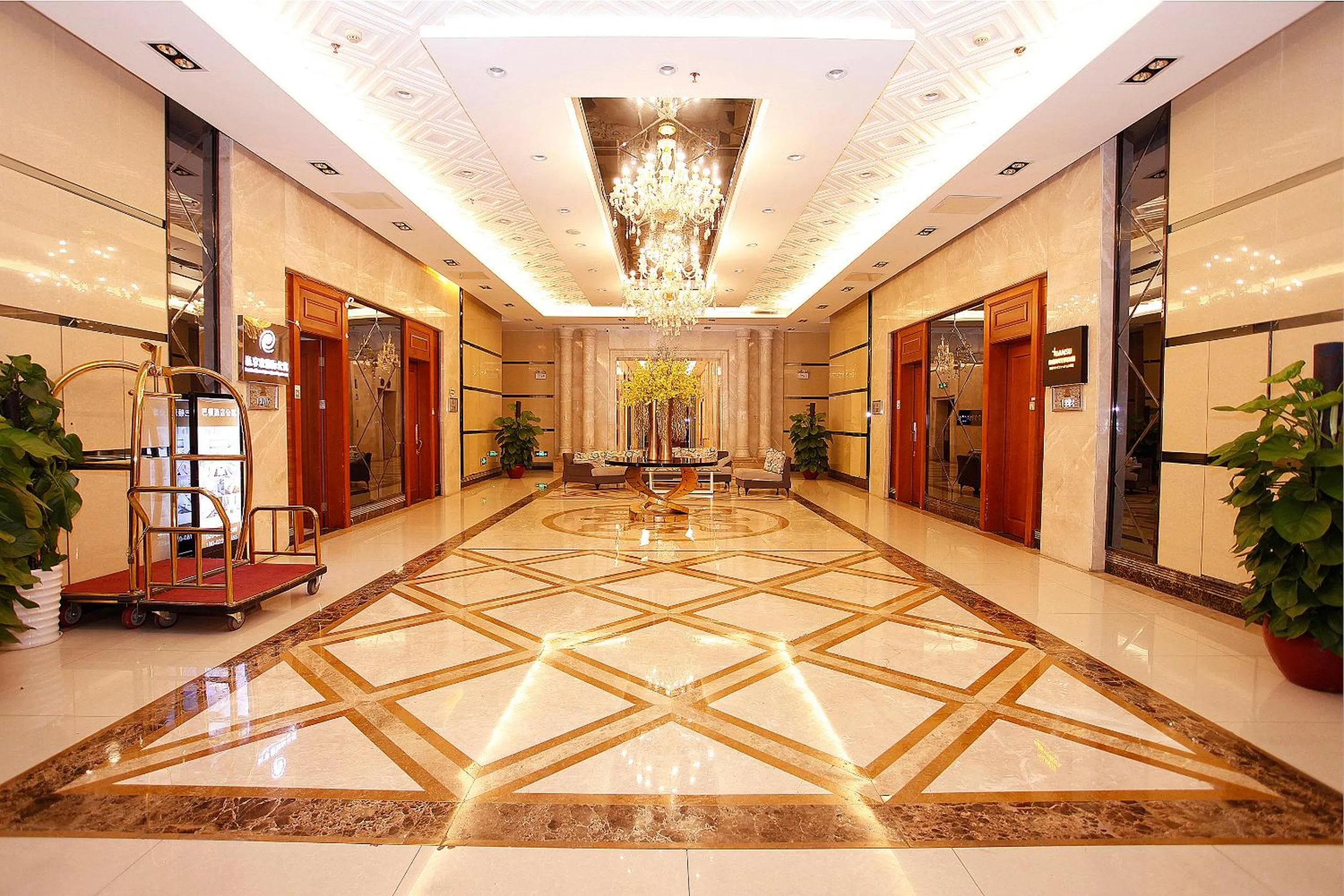 Property building in Barton International Residence Guangzhou - located in the city center adjacent to Beijing Road Pedestrian Street and Dafo Temple and close to the subway