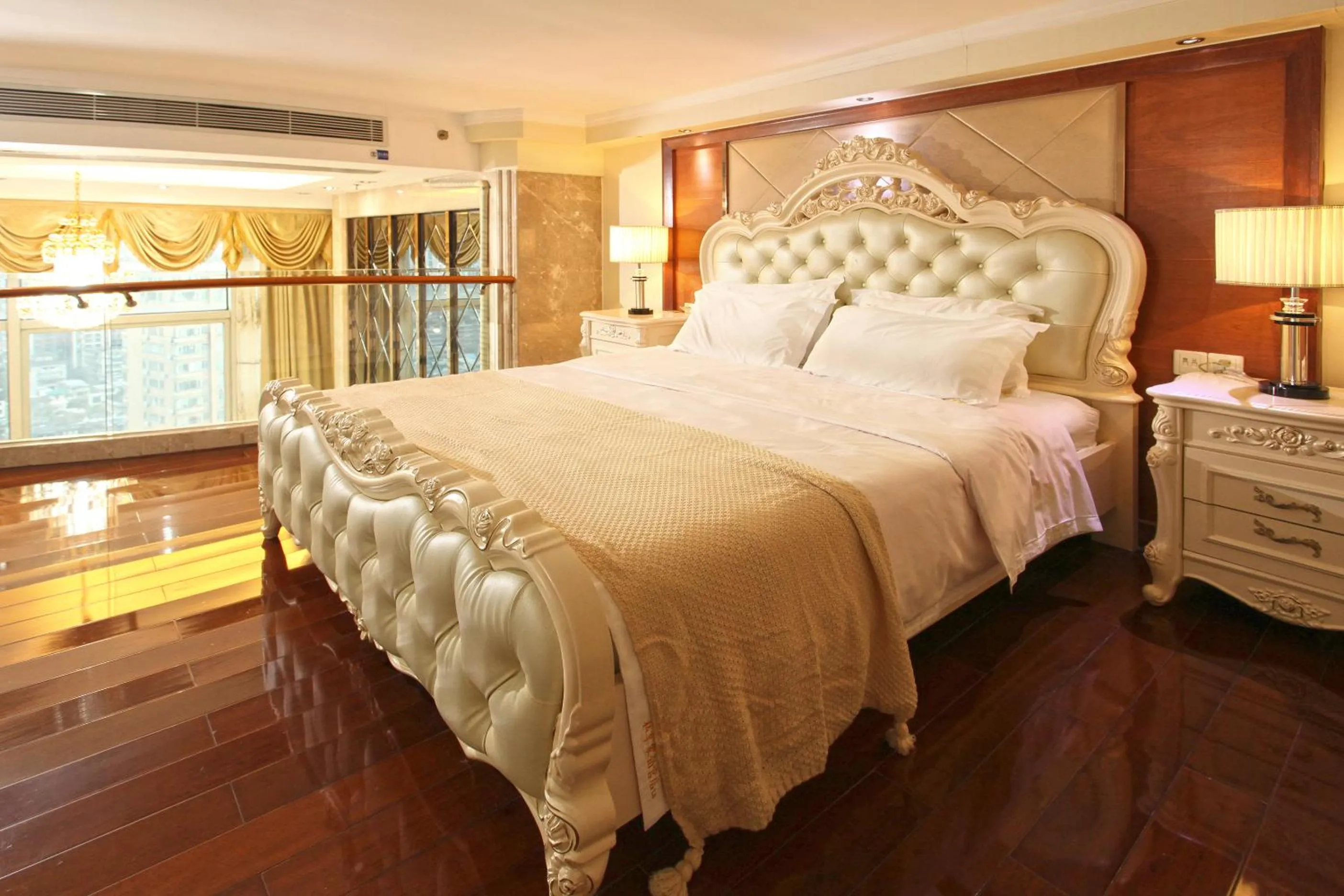 Bedroom, Bed in Barton International Residence Guangzhou - located in the city center adjacent to Beijing Road Pedestrian Street and Dafo Temple and close to the subway