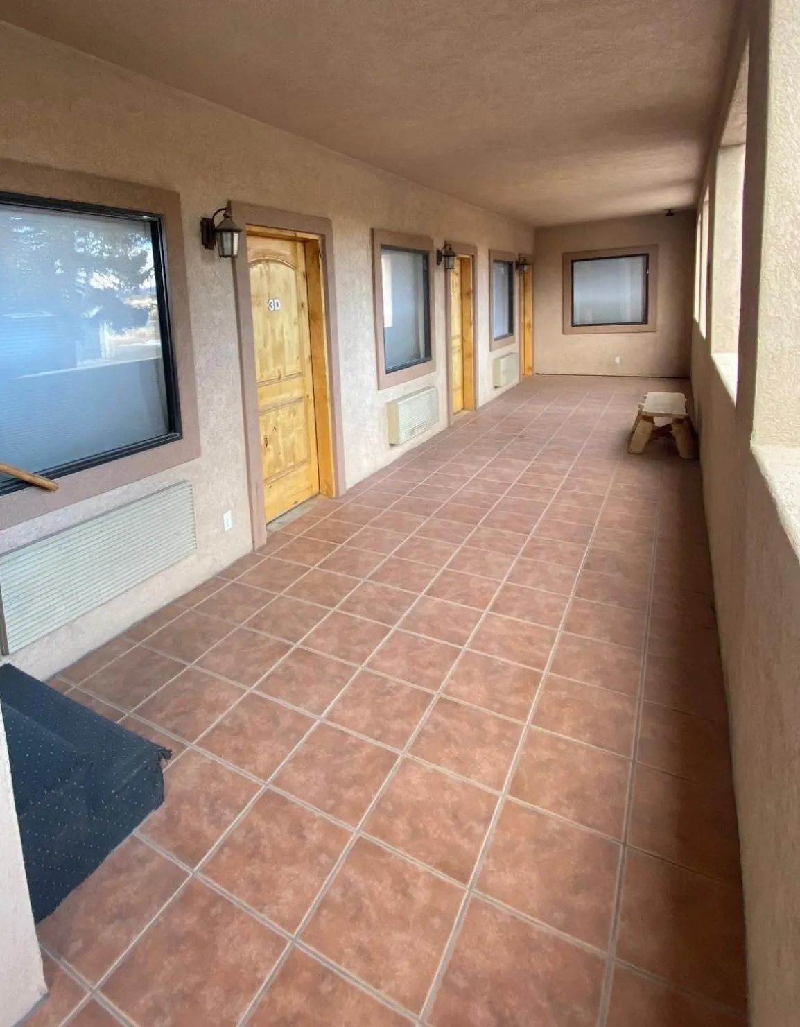 Facade/entrance in THE SNUGGLE INN