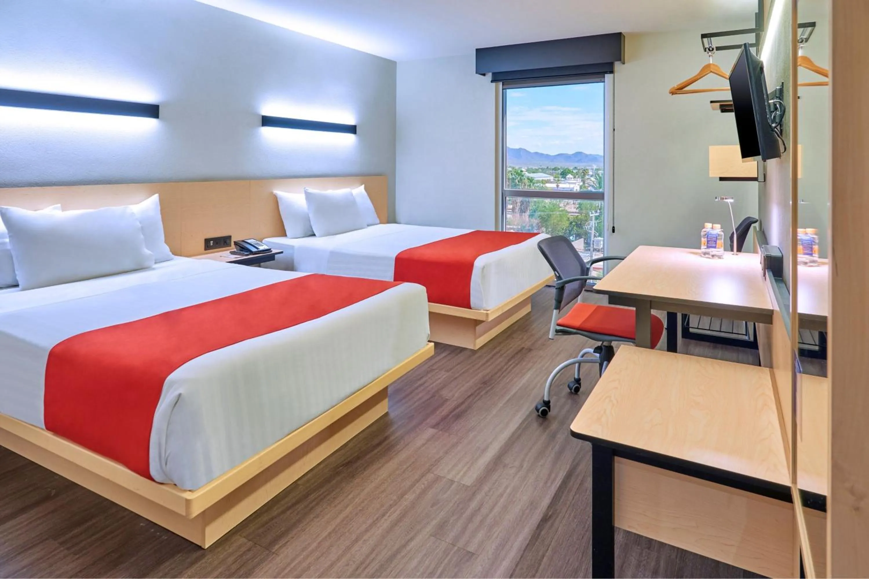 Photo of the whole room, Bed in City Express by Marriott Caborca