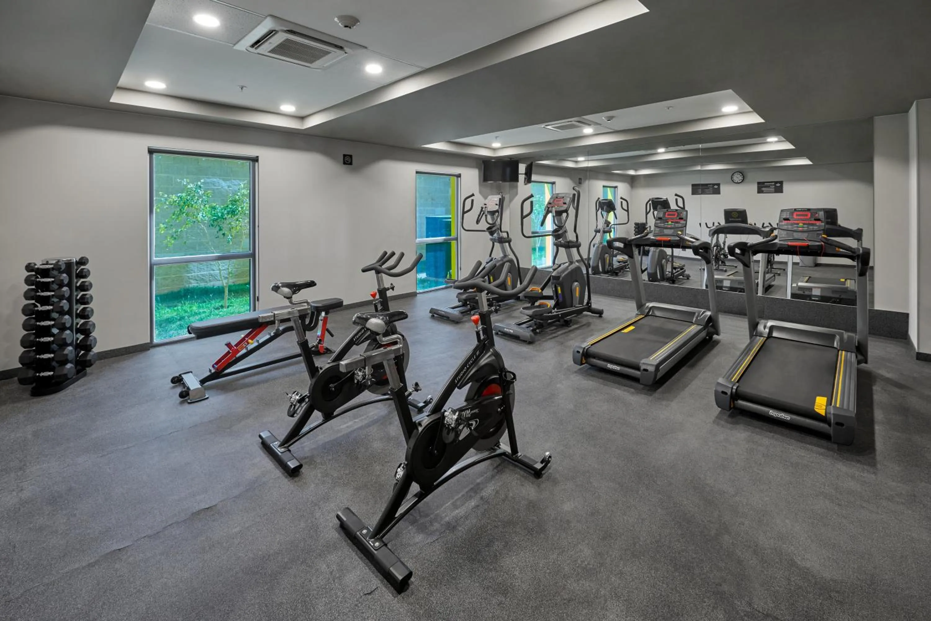 Fitness centre/facilities in City Express by Marriott Caborca