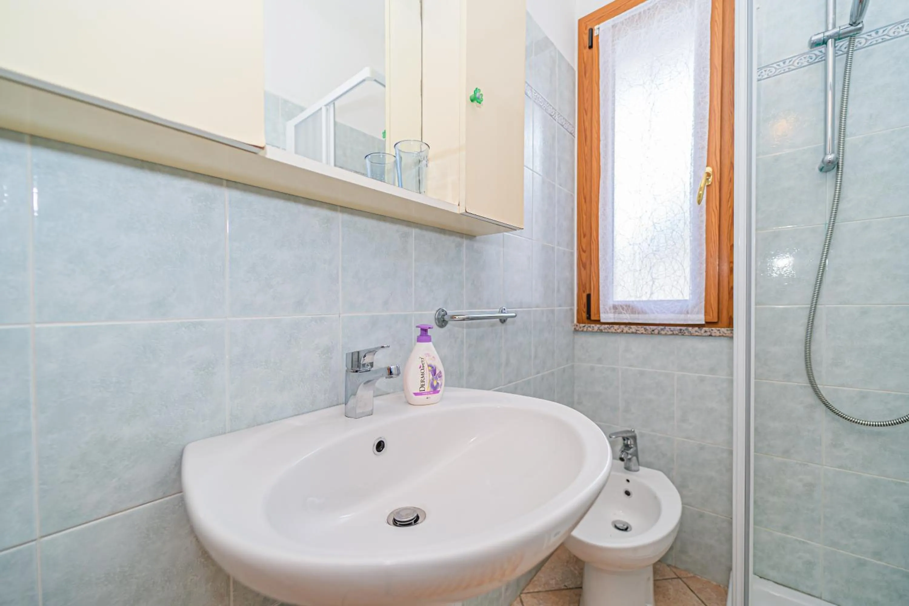 Master apartment in villa 68 places with large private garden