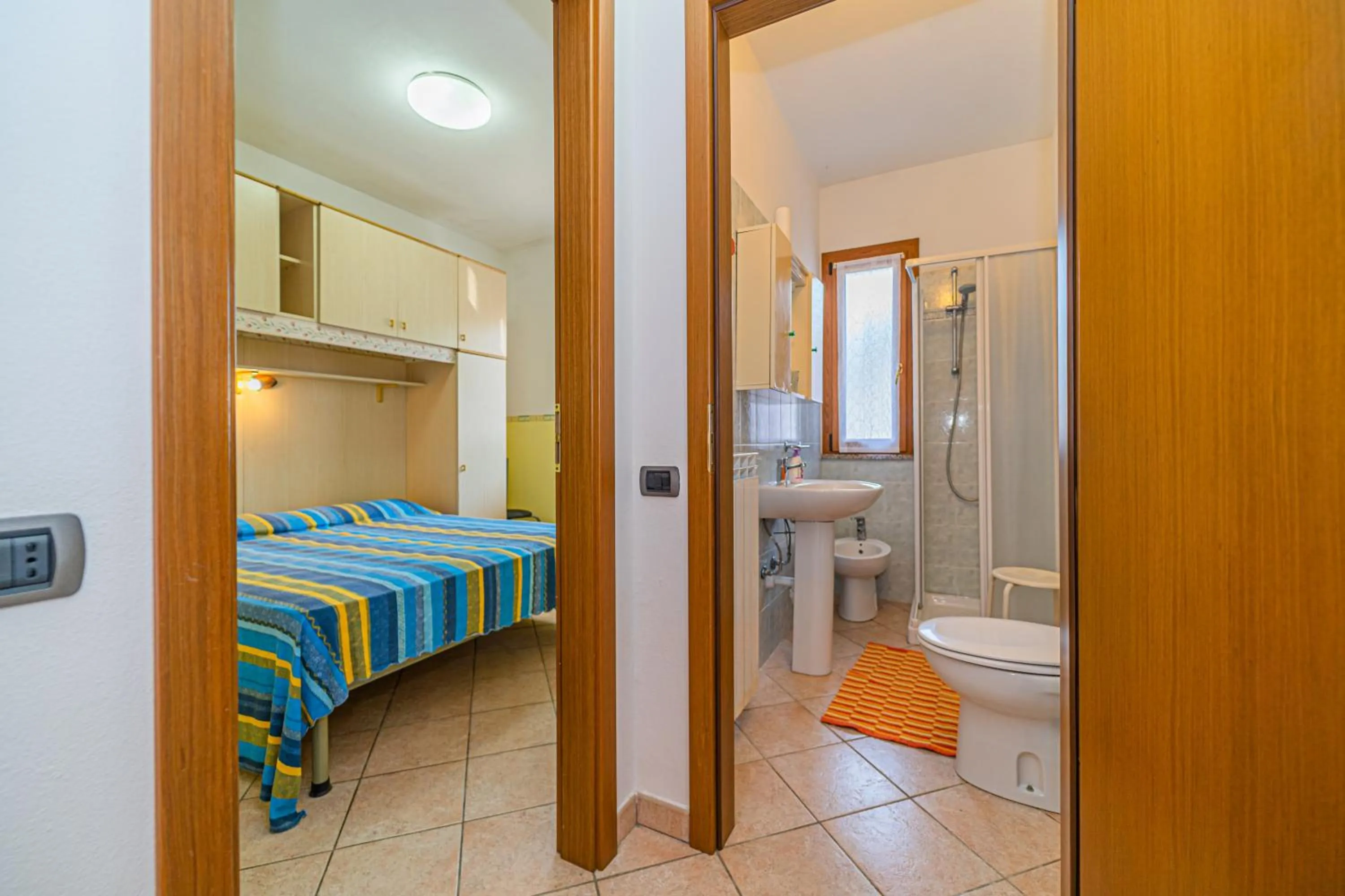 Bed in Master apartment in villa 68 places with large private garden