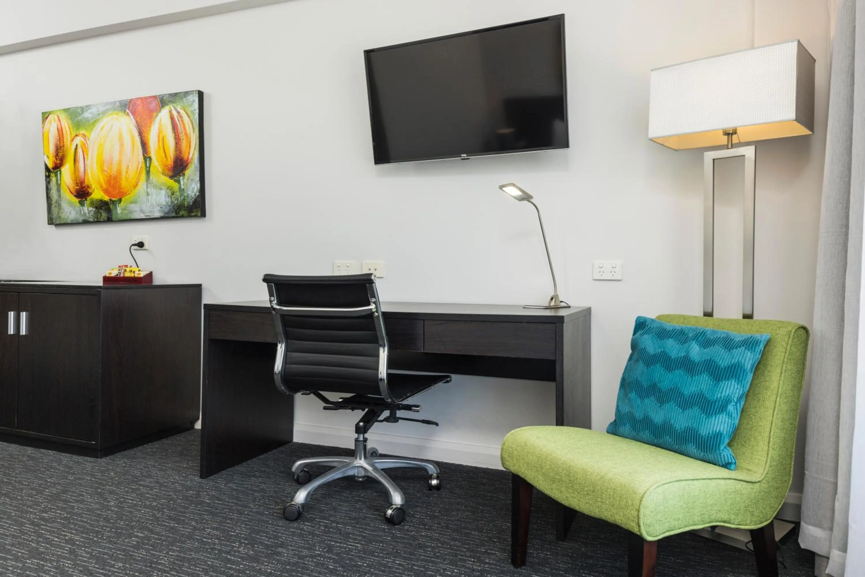 TV and multimedia in The Abbott Boutique Hotel