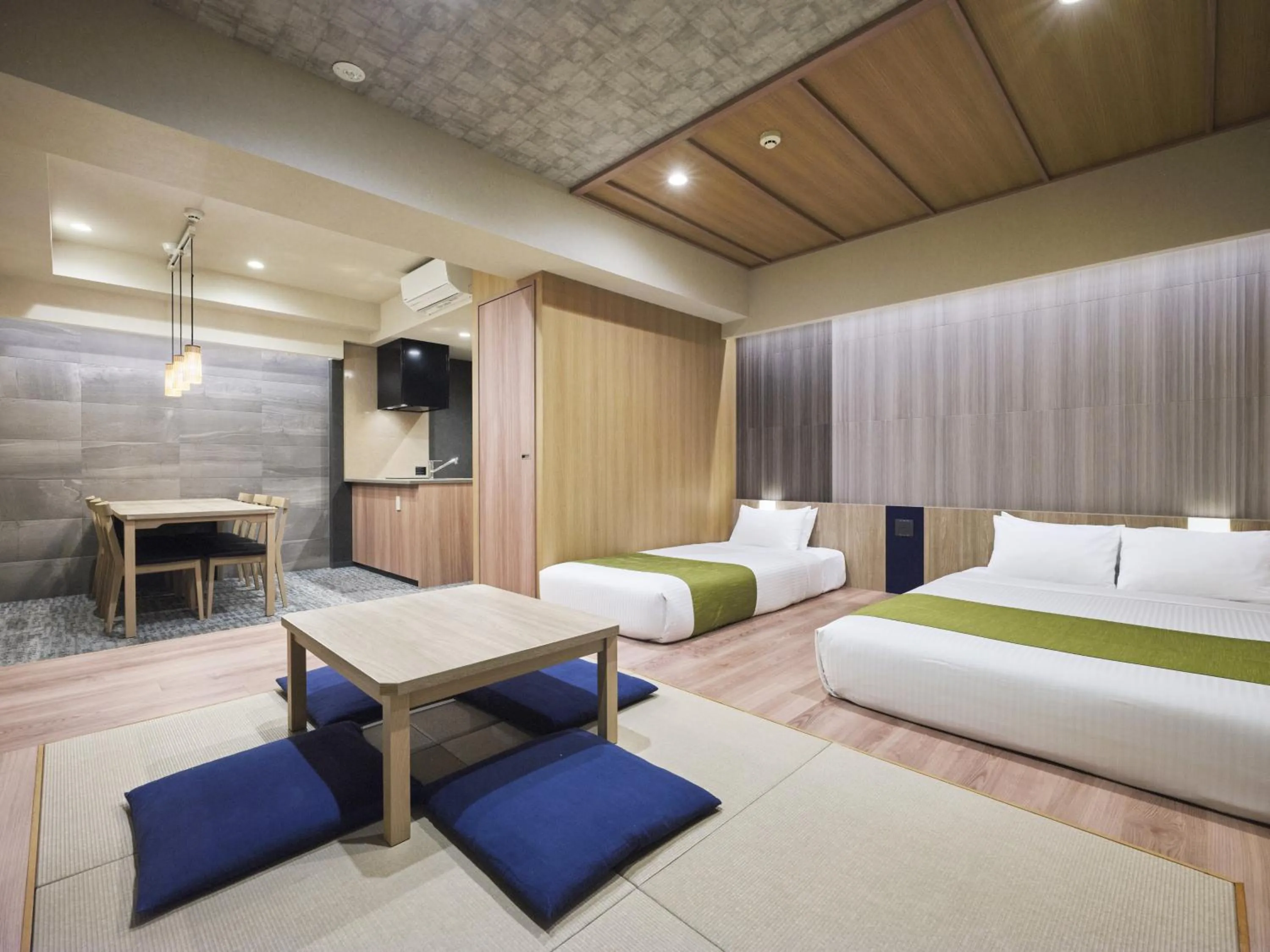 Bed in MONday Apart Premium UENO