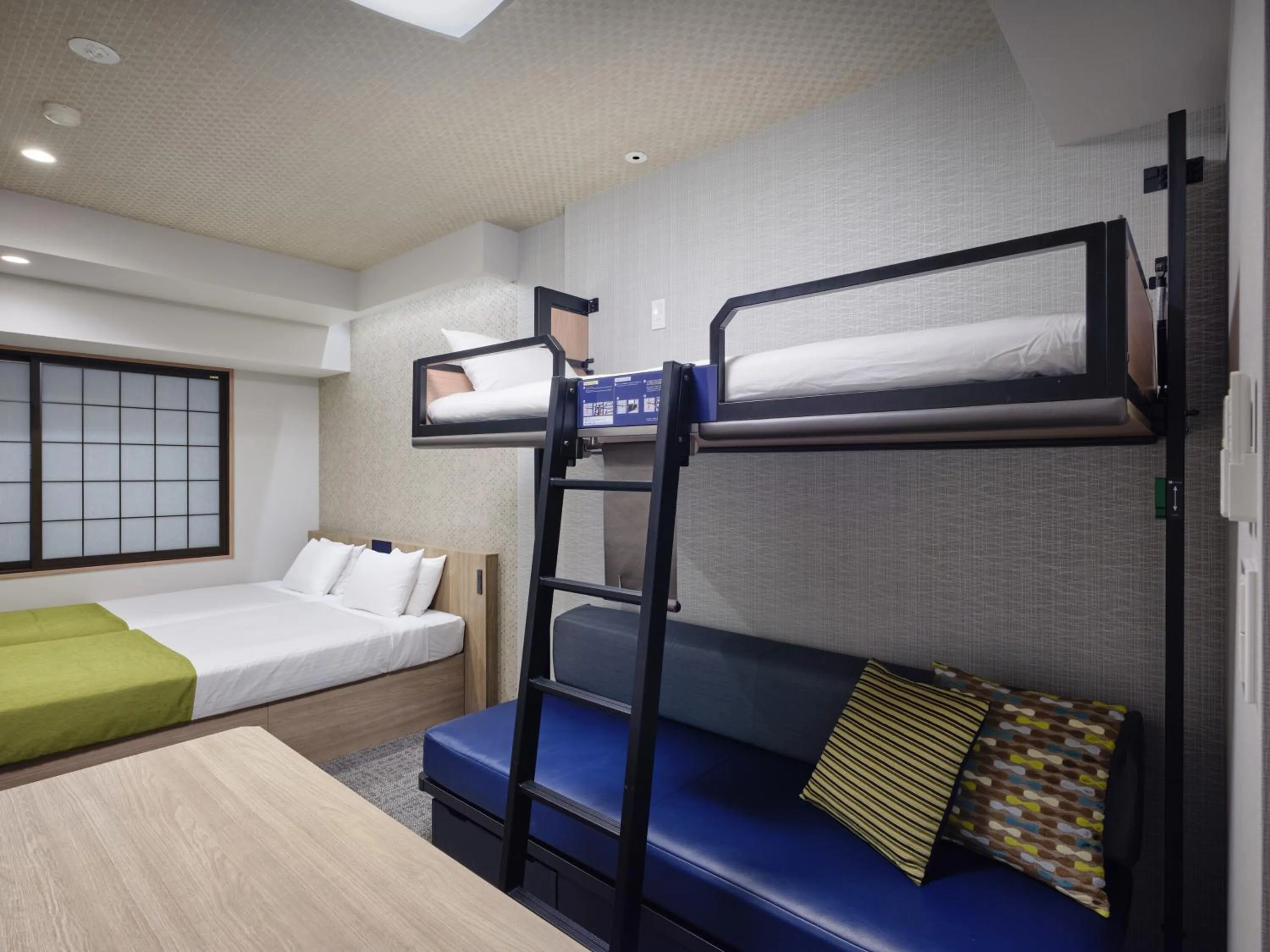 Bed in MONday Apart Premium UENO