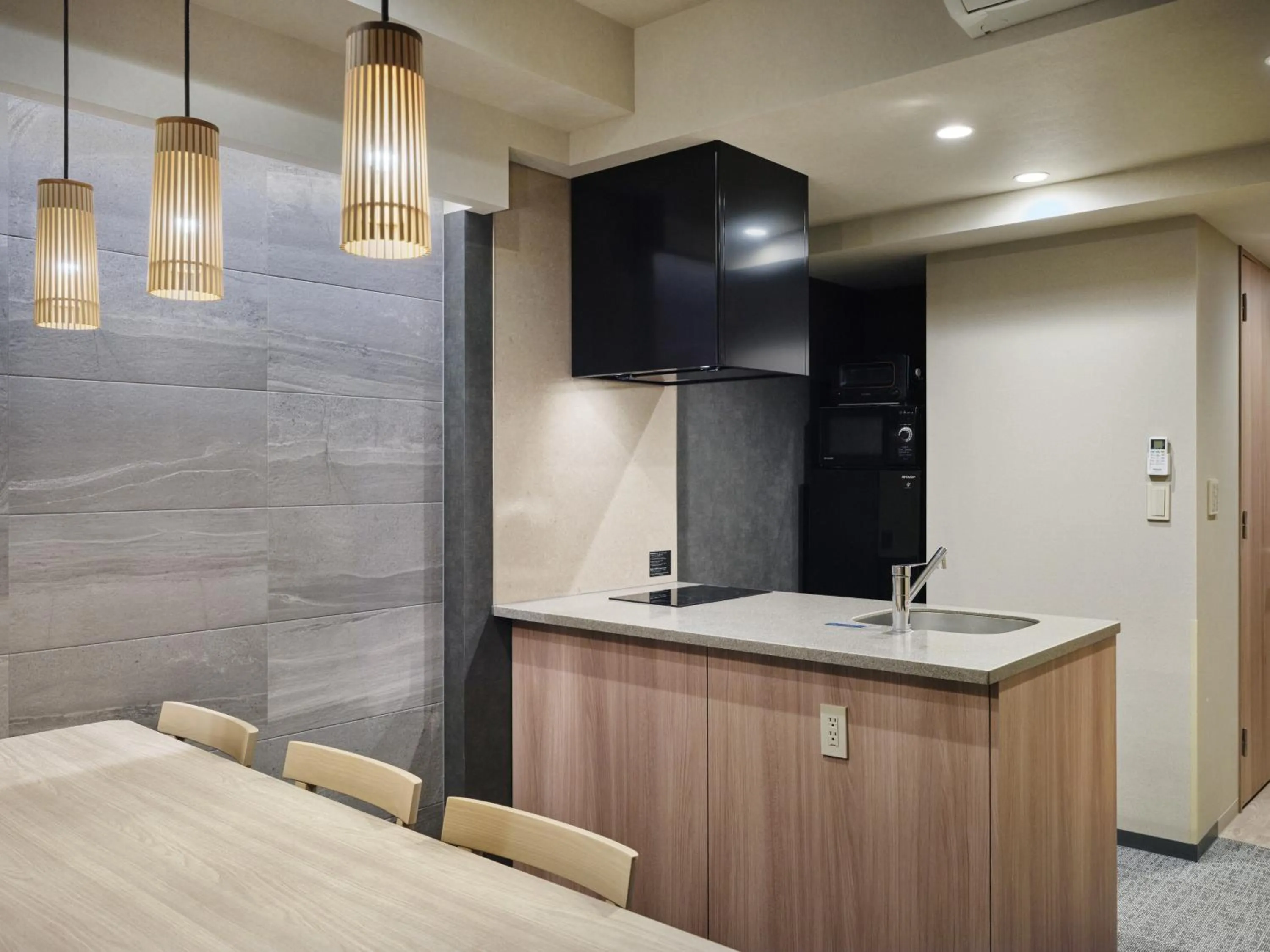 MONday Apart Premium UENO