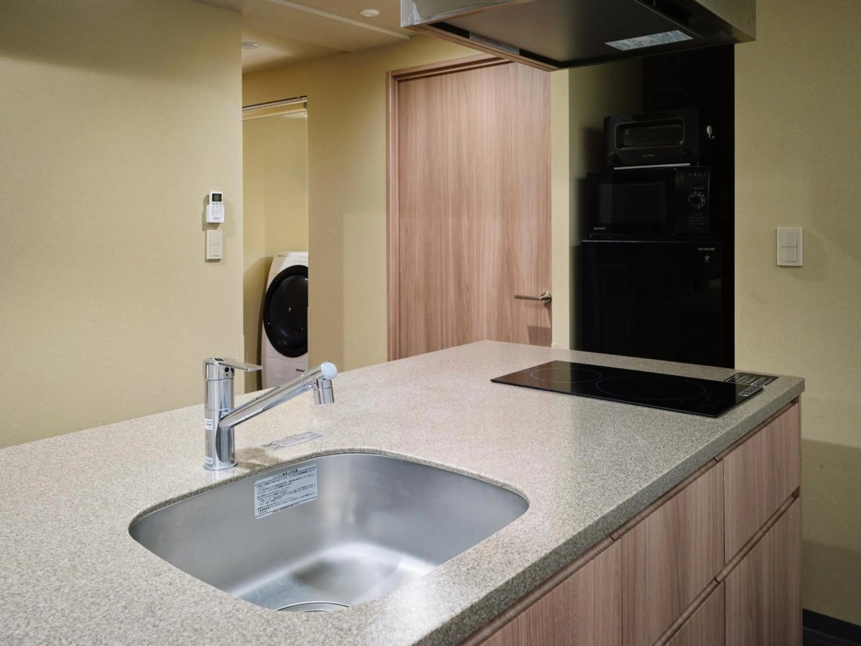 MONday Apart Premium UENO