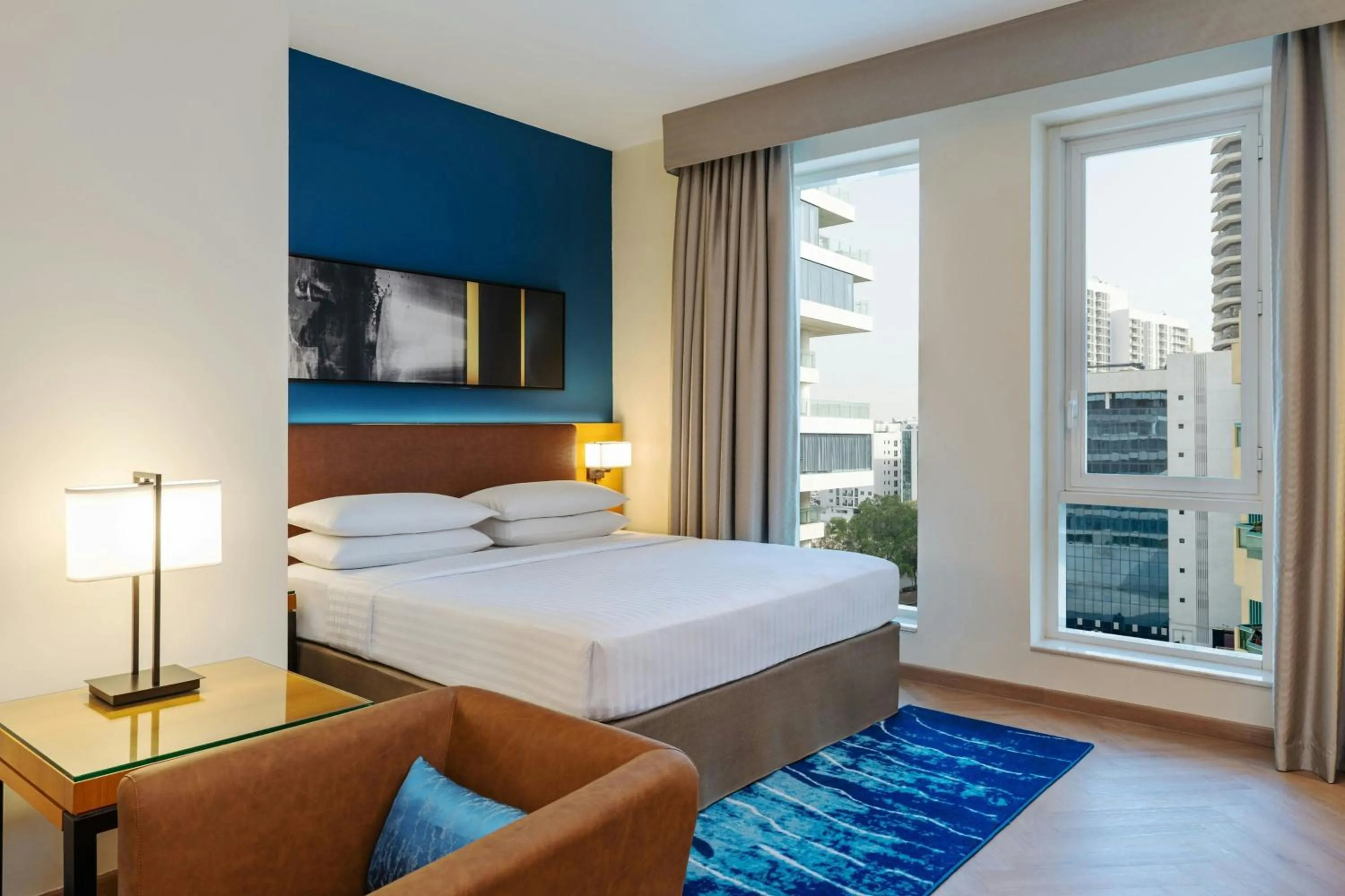 Photo of the whole room, Bed in Four Points by Sheraton Bur Dubai