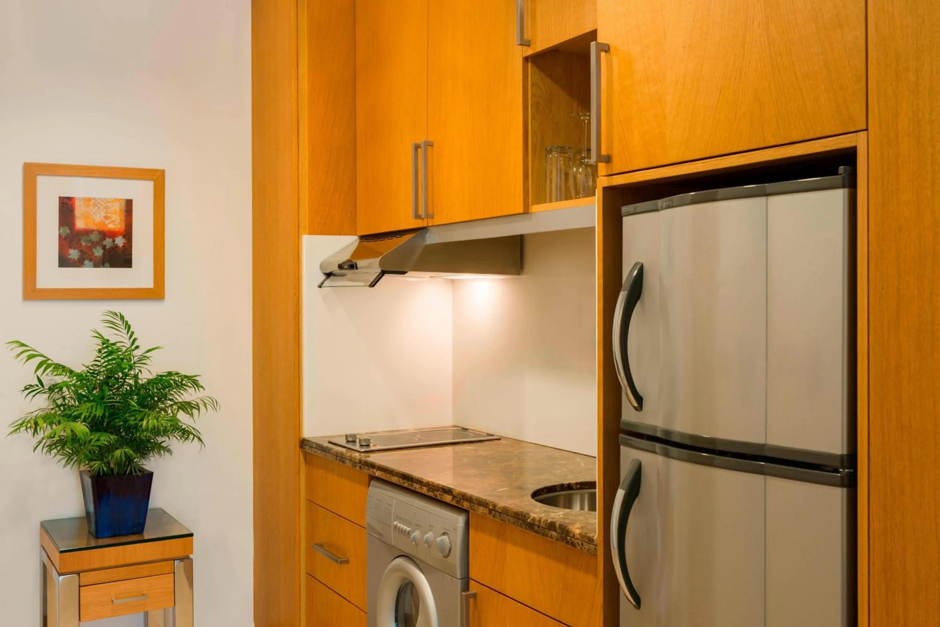 Photo of the whole room in Four Points by Sheraton Bur Dubai