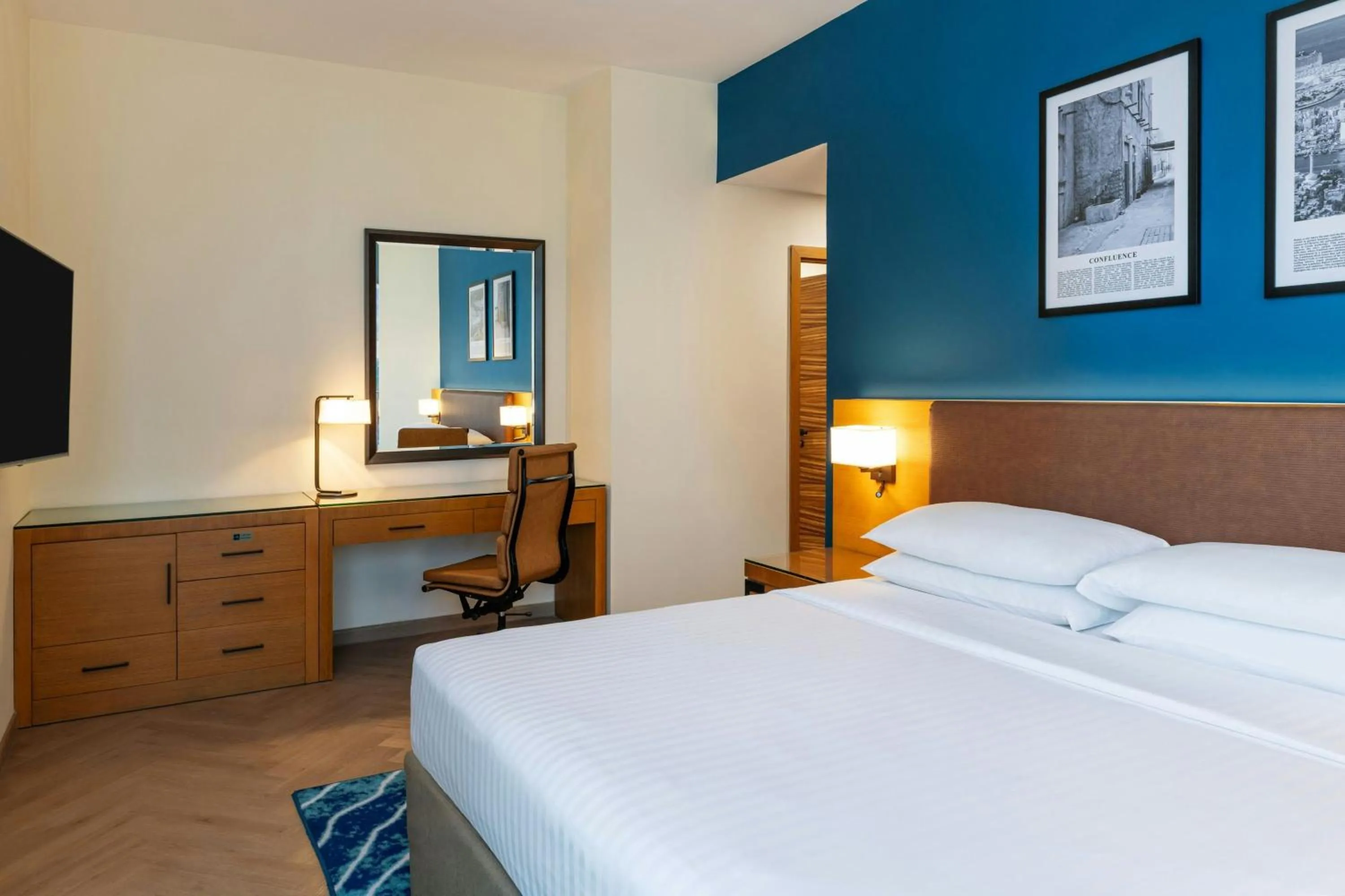 Bedroom, Bed in Four Points by Sheraton Bur Dubai