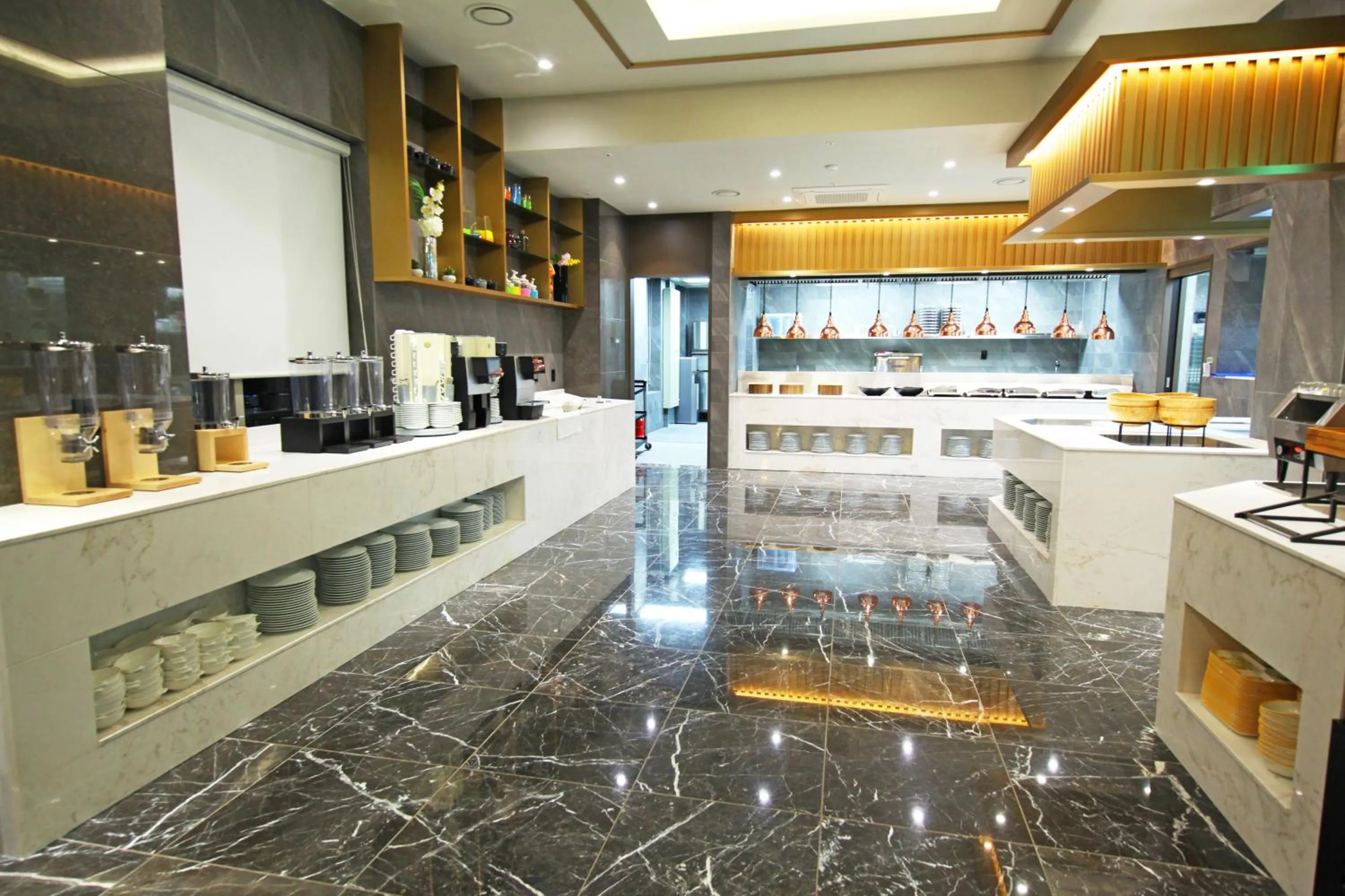 Layers Hotel Busan Hadan