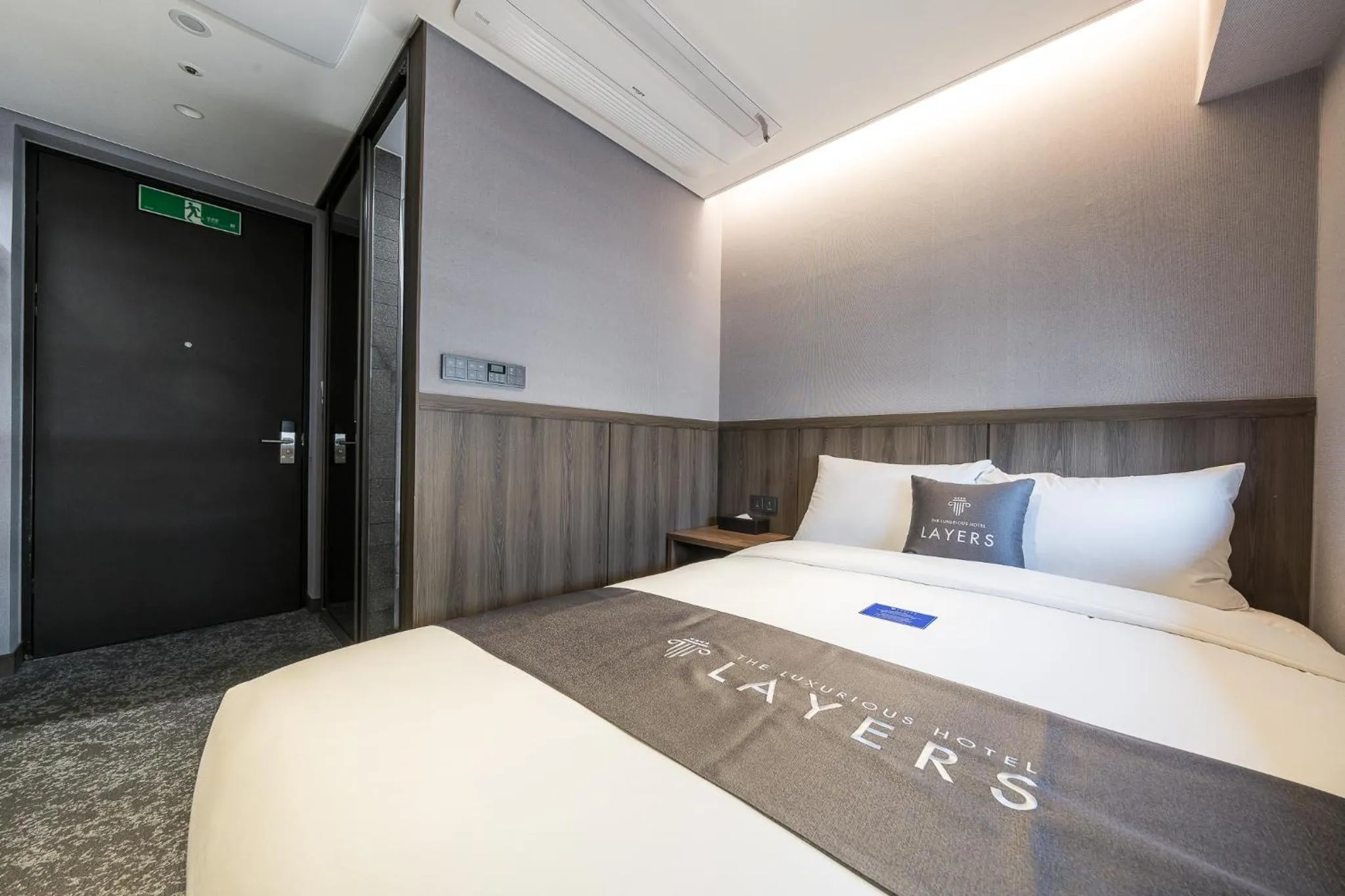Bed in Layers Hotel Busan Hadan
