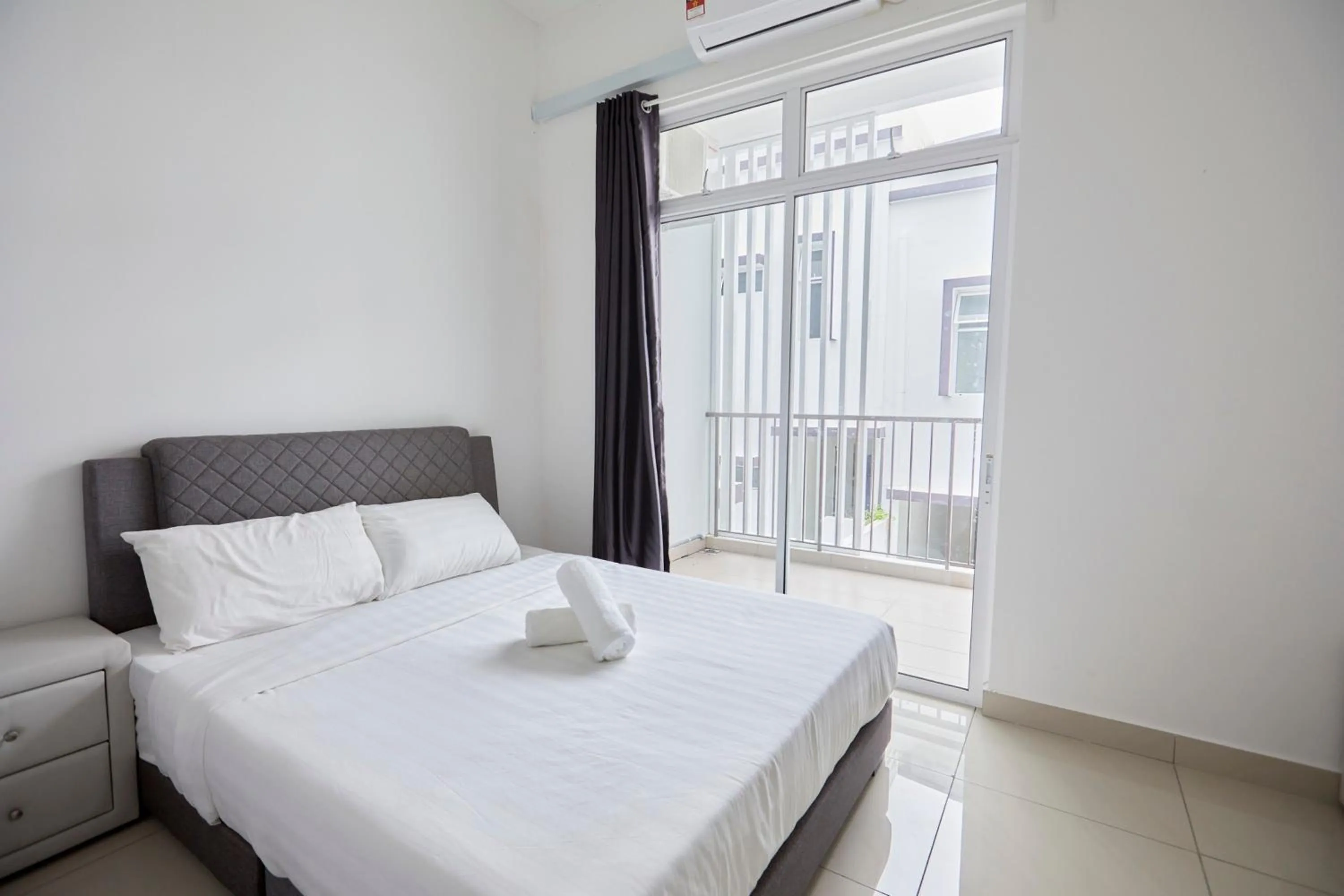 Bedroom, Bed in Desaru Arcadia Villa By Convergence