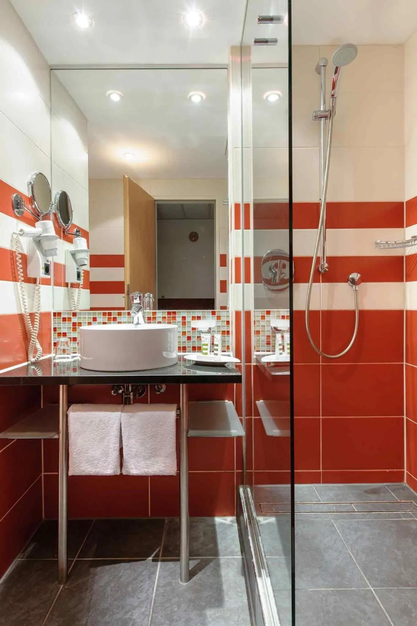 Bedroom in Mercure München City Schwabing