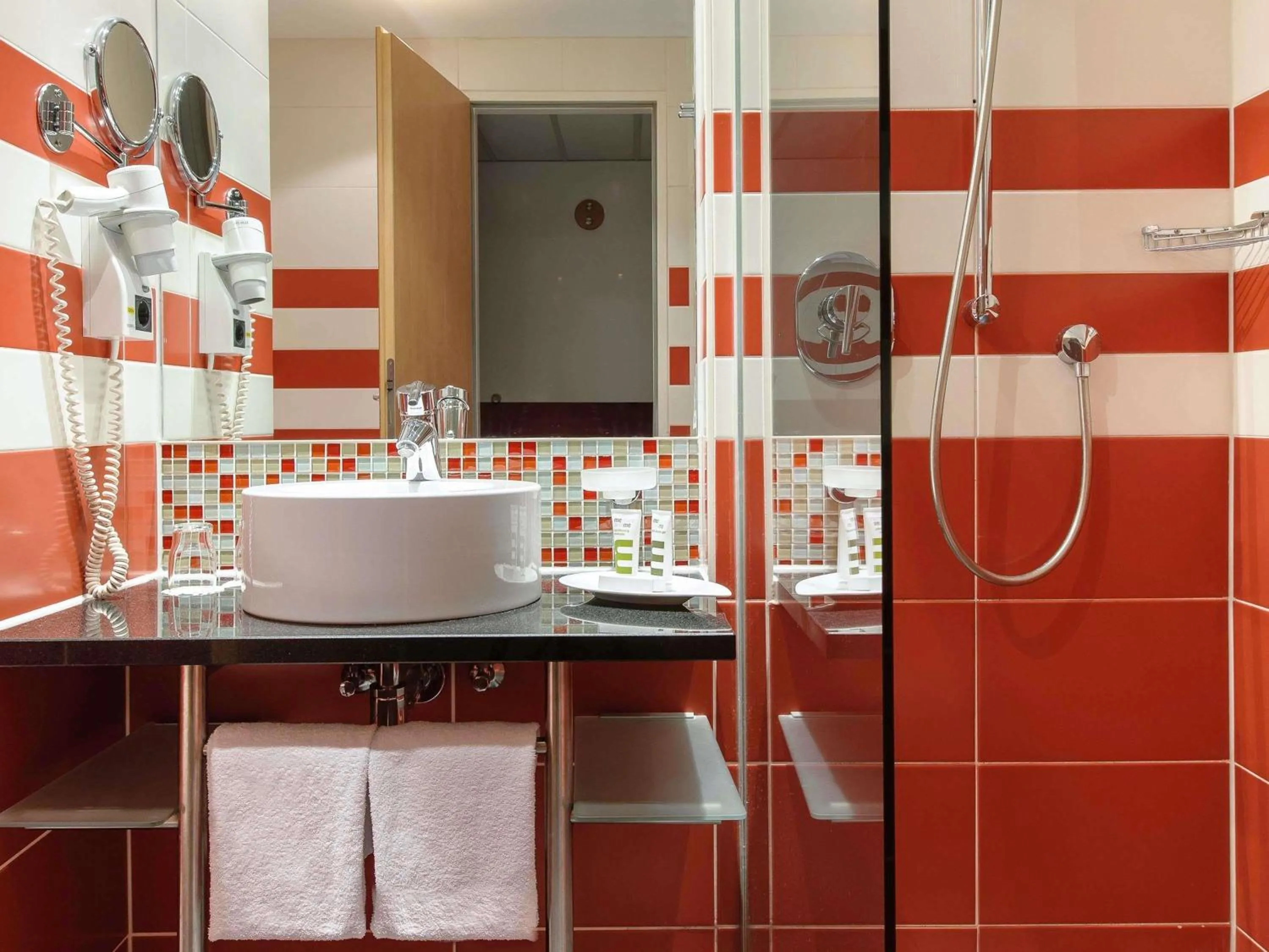 Bedroom in Mercure München City Schwabing