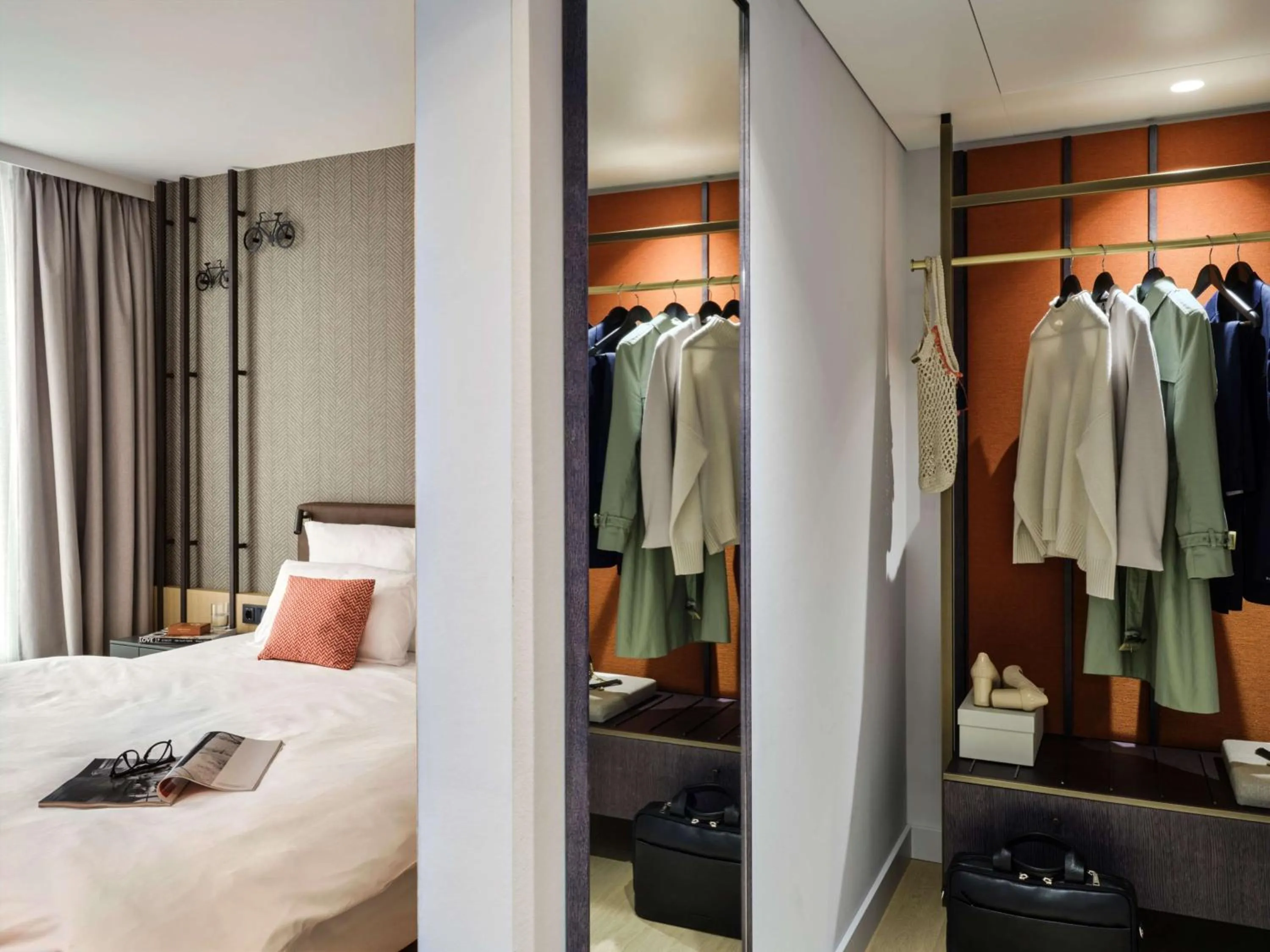 Bedroom, Bed in ATLANTIC Hotel Münster